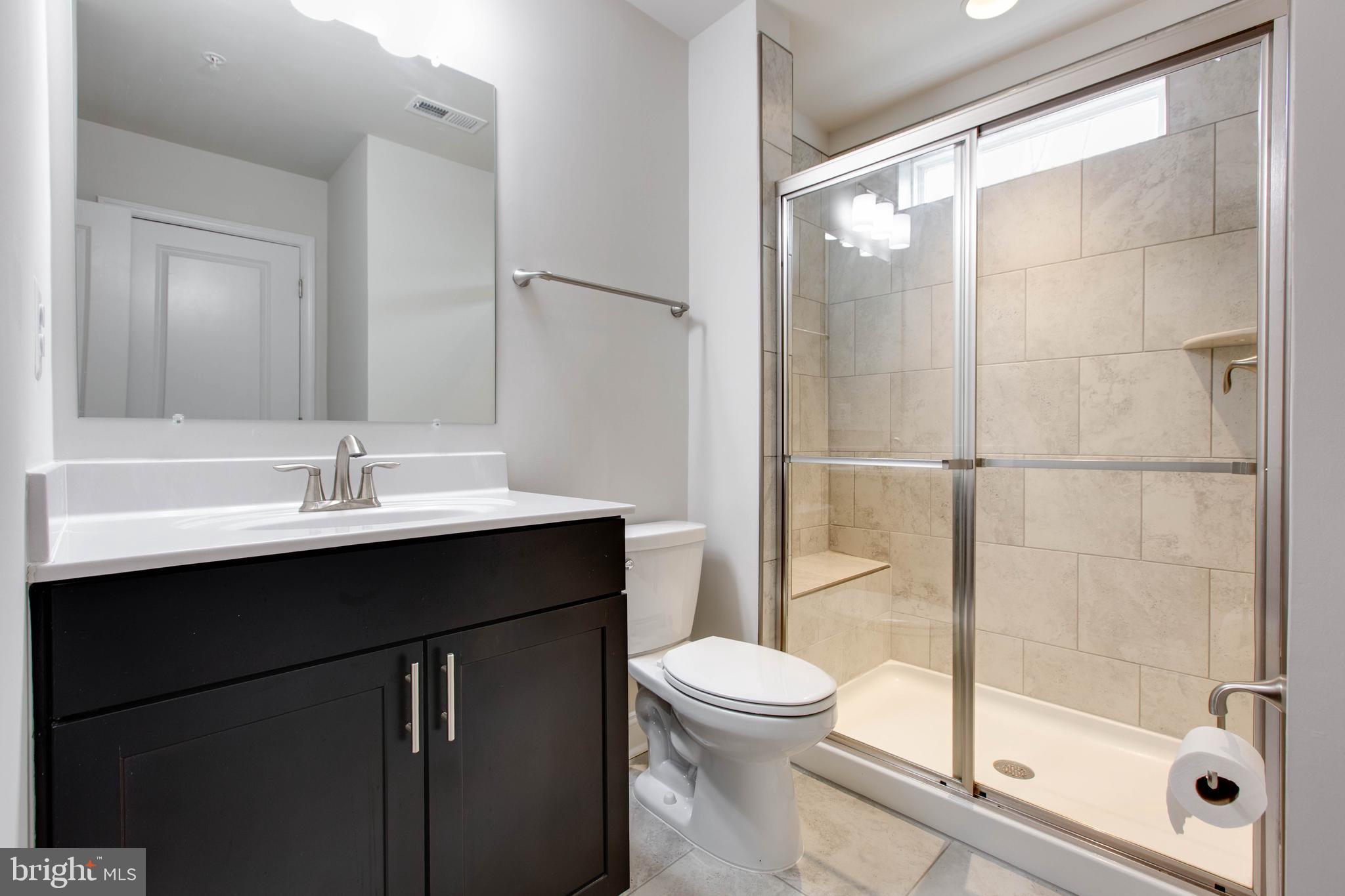 OXFORD SQUARE - Residential