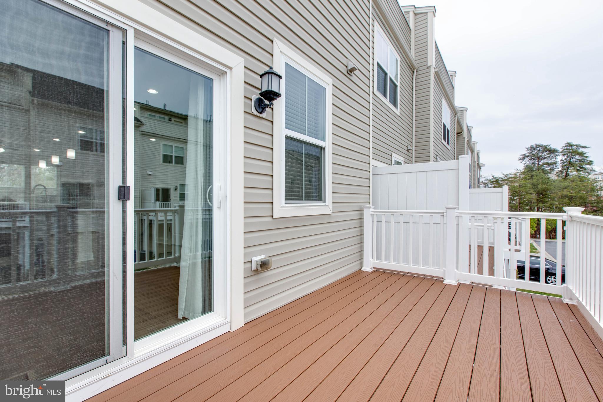 OXFORD SQUARE - Residential