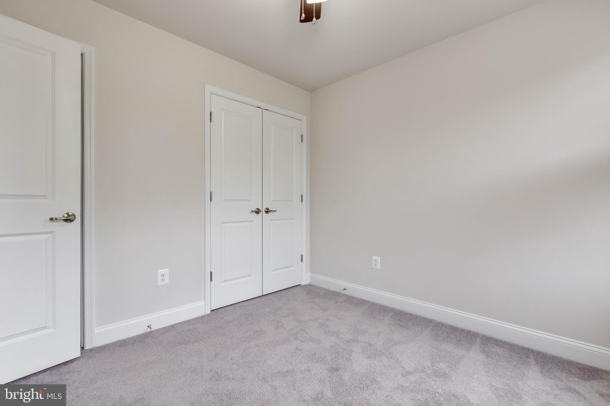 OXFORD SQUARE - Residential