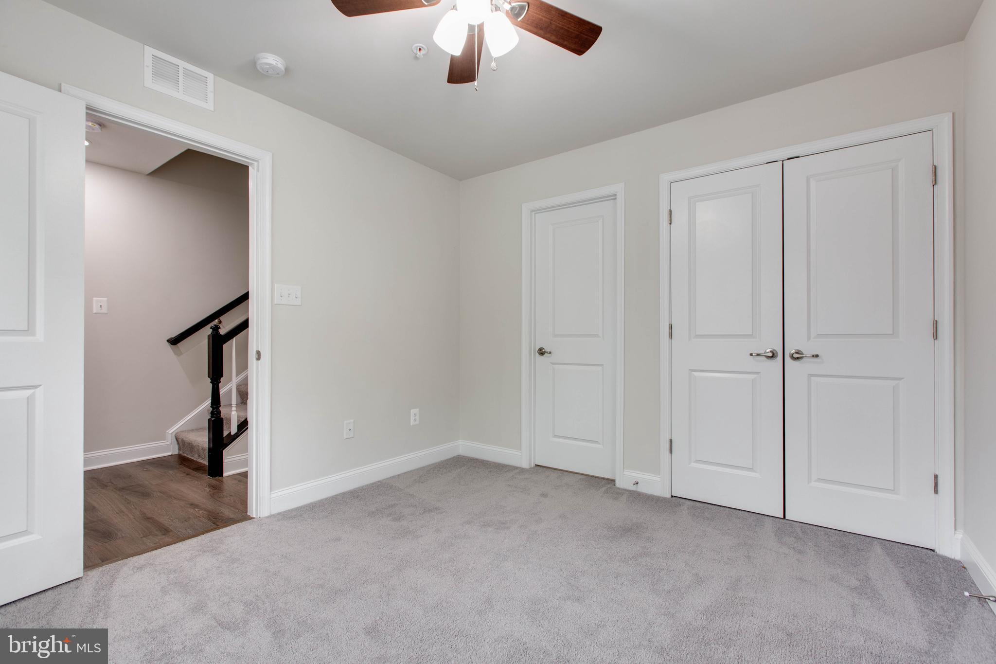 OXFORD SQUARE - Residential