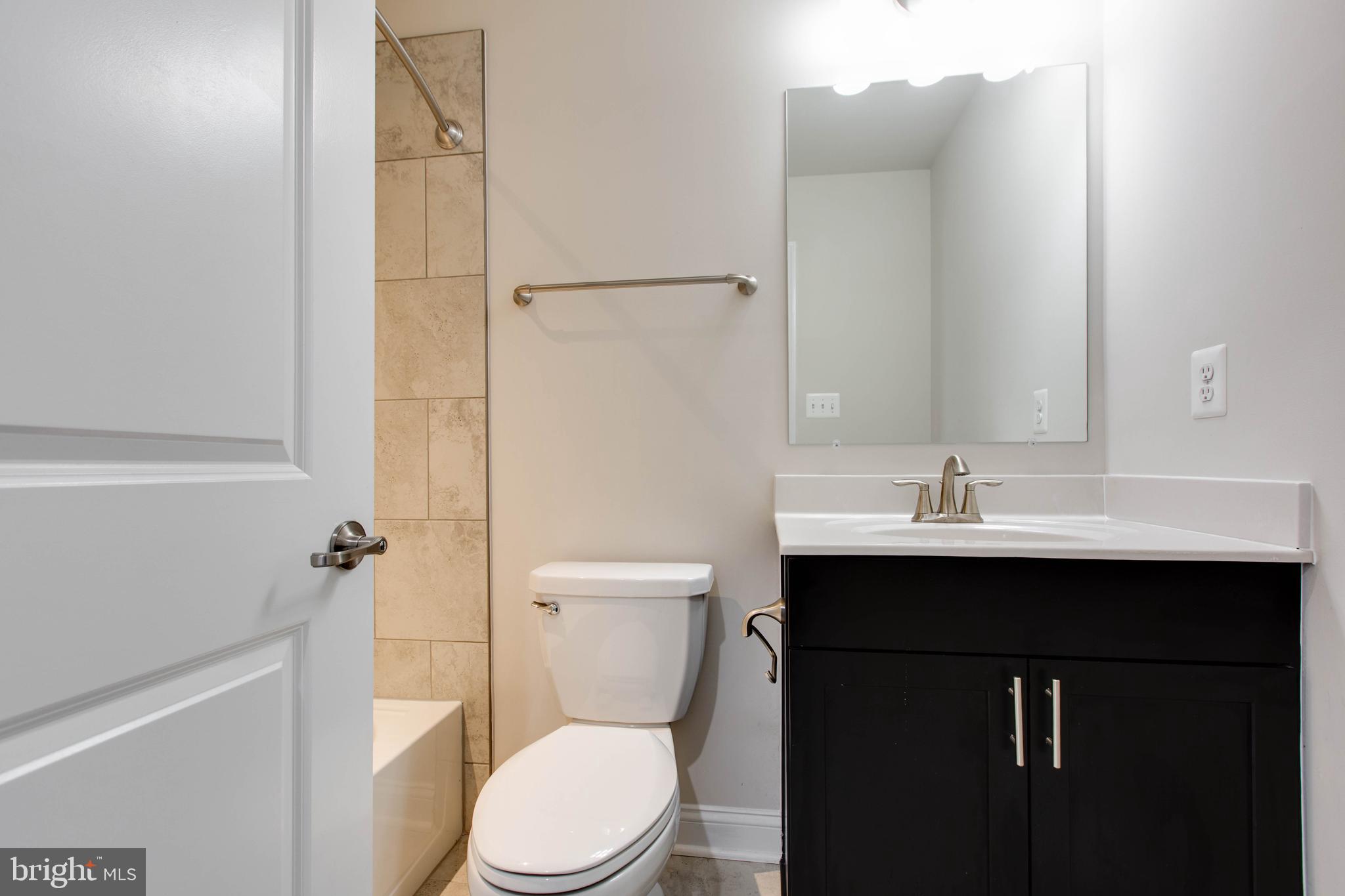 OXFORD SQUARE - Residential