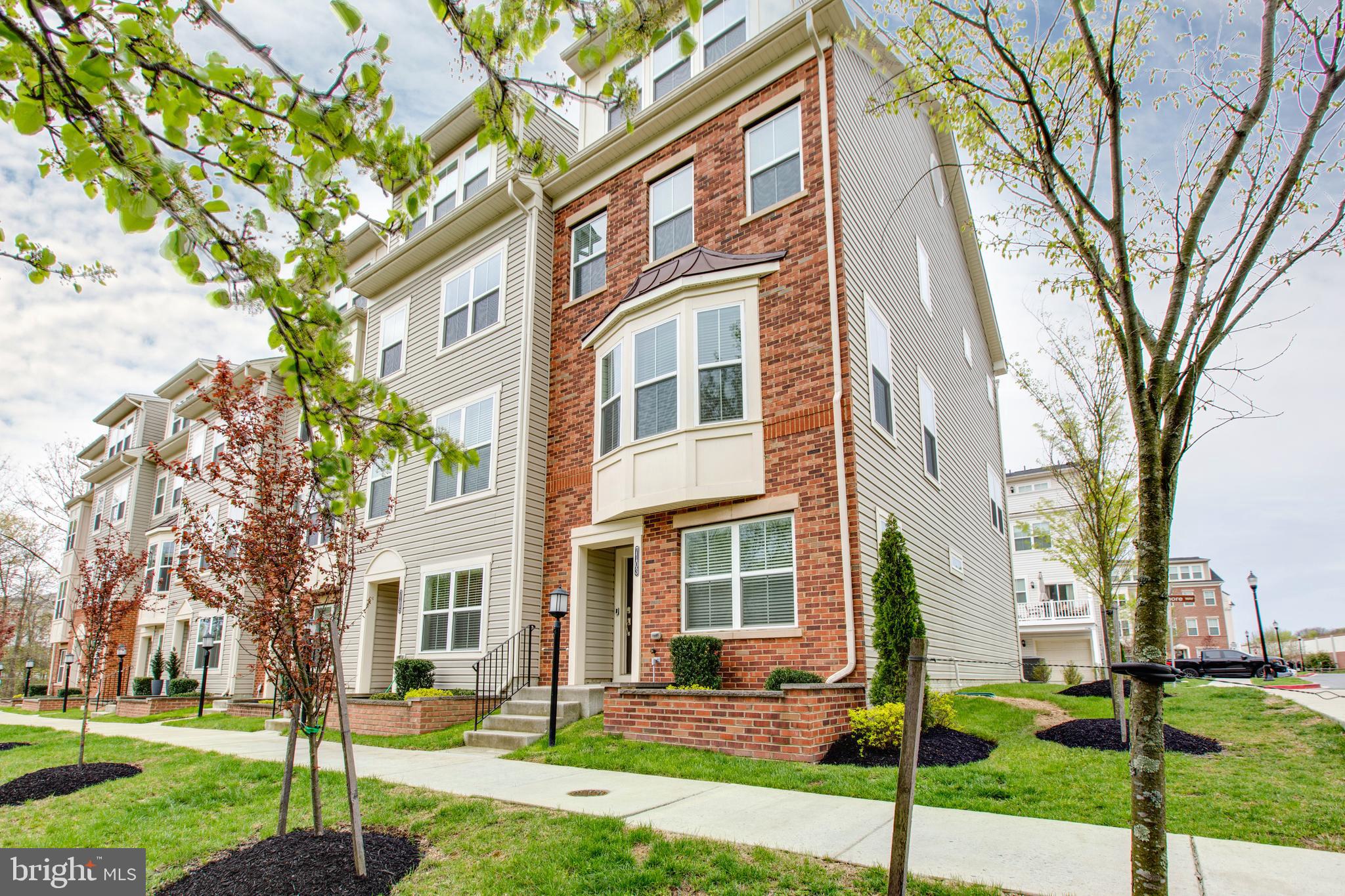 OXFORD SQUARE - Residential