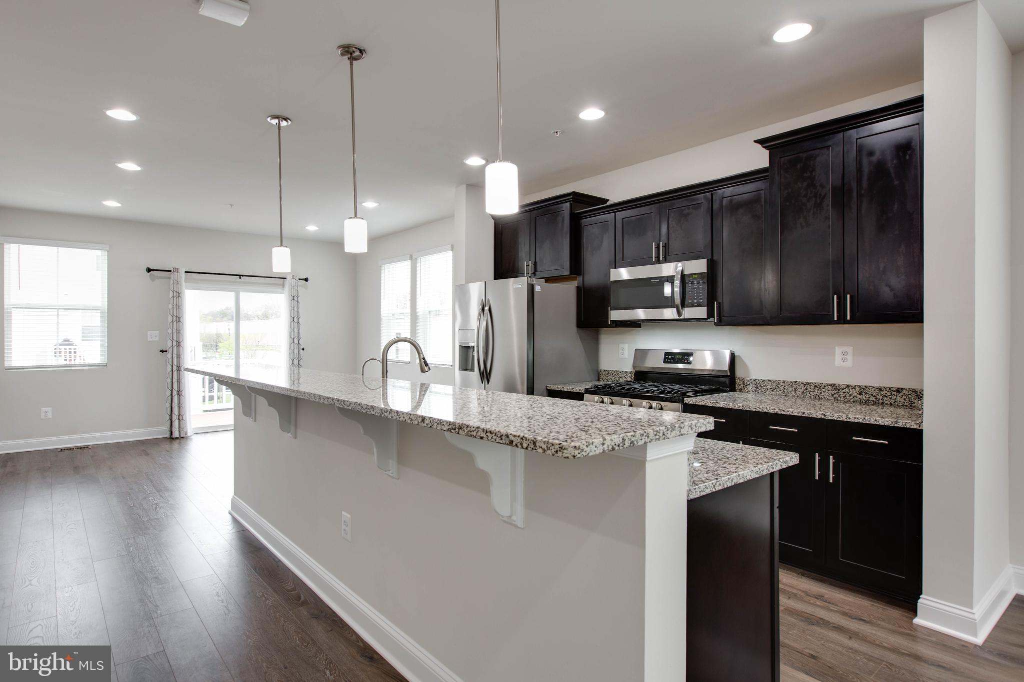 OXFORD SQUARE - Residential