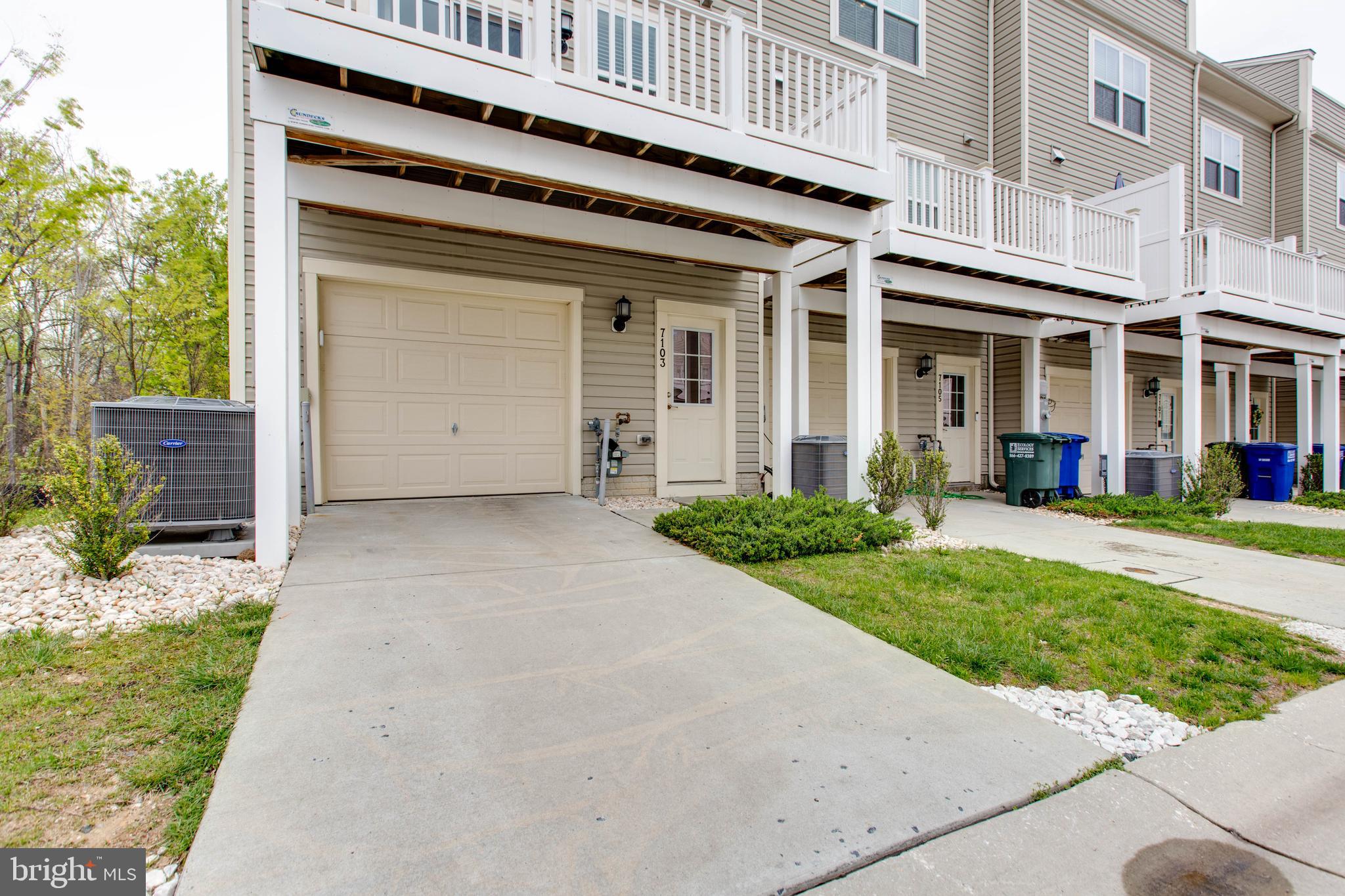 OXFORD SQUARE - Residential