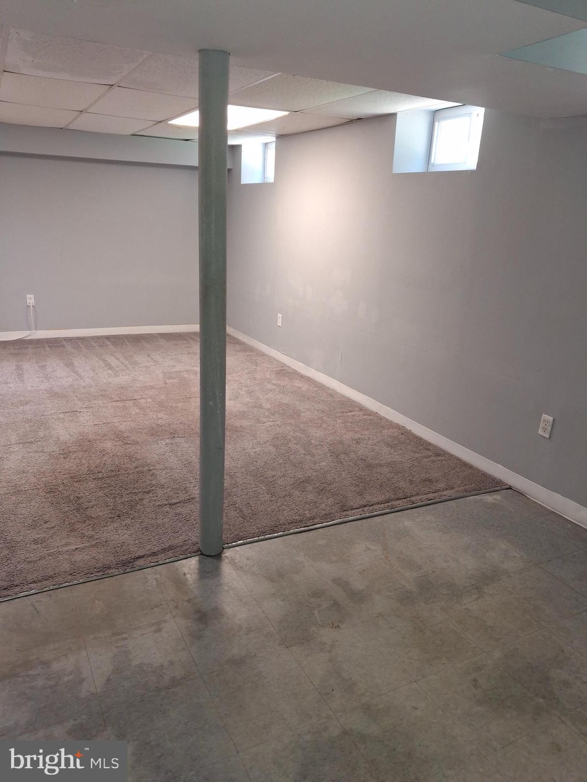 GLEN OAKS - Residential Lease