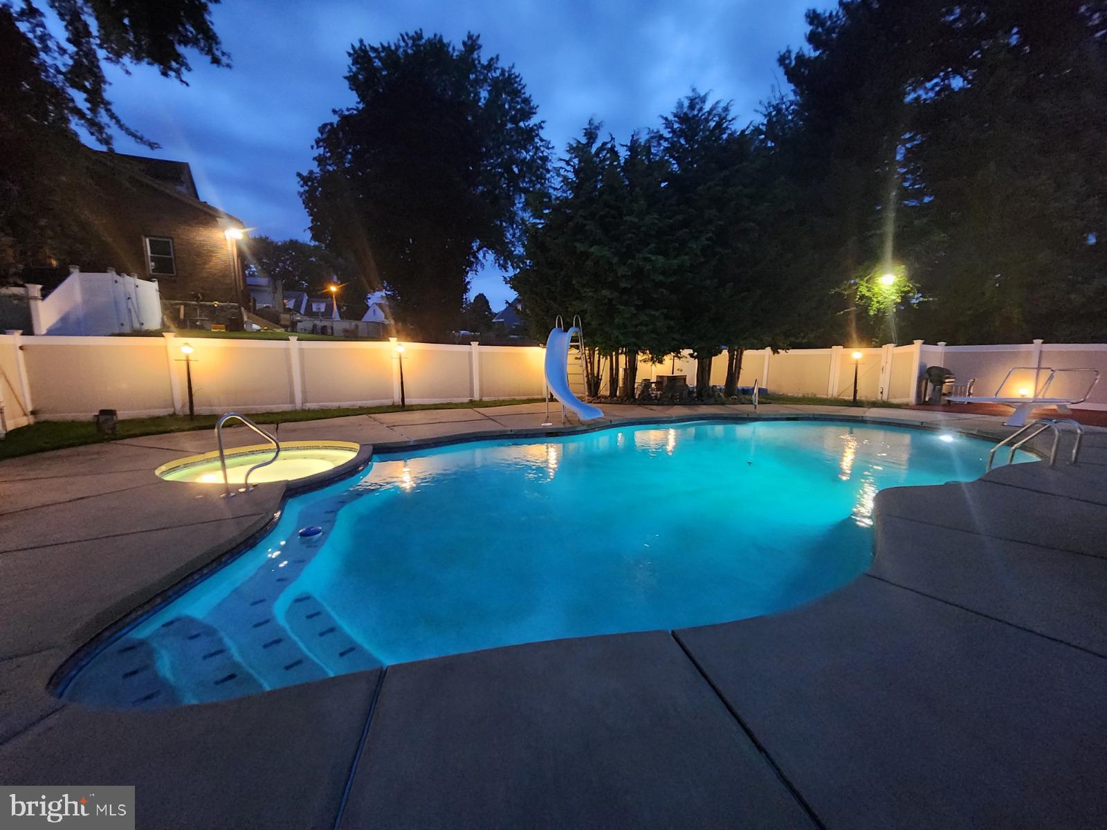 SOMERTON - Residential