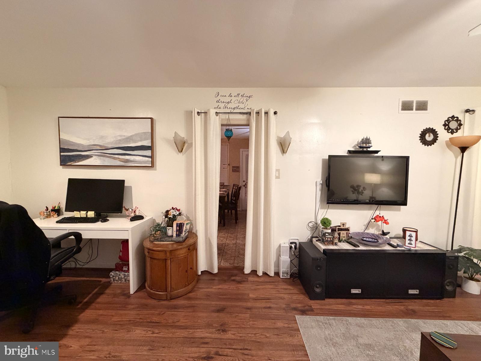 SOMERTON - Residential