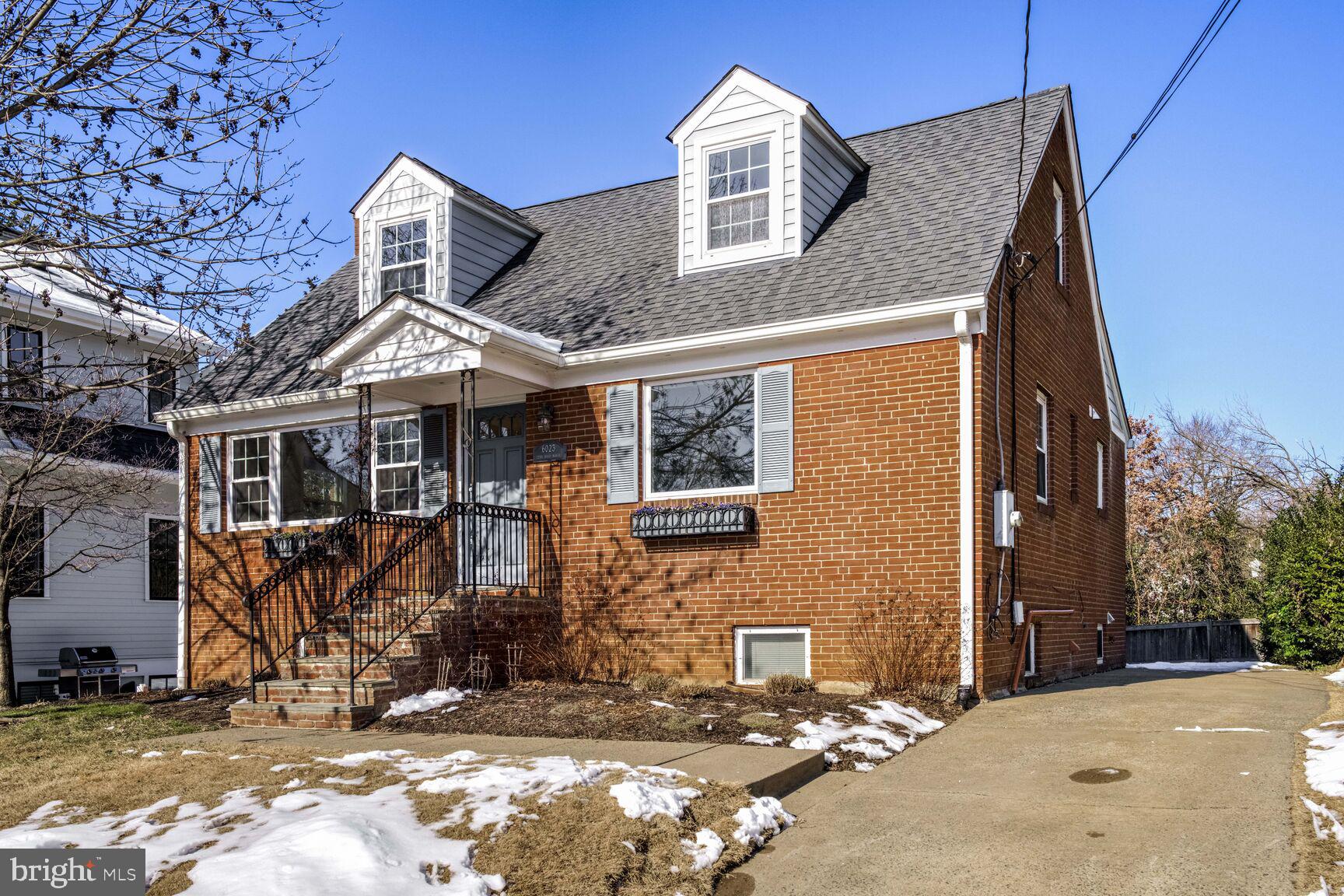 OVER LEE KNOLLS - Residential