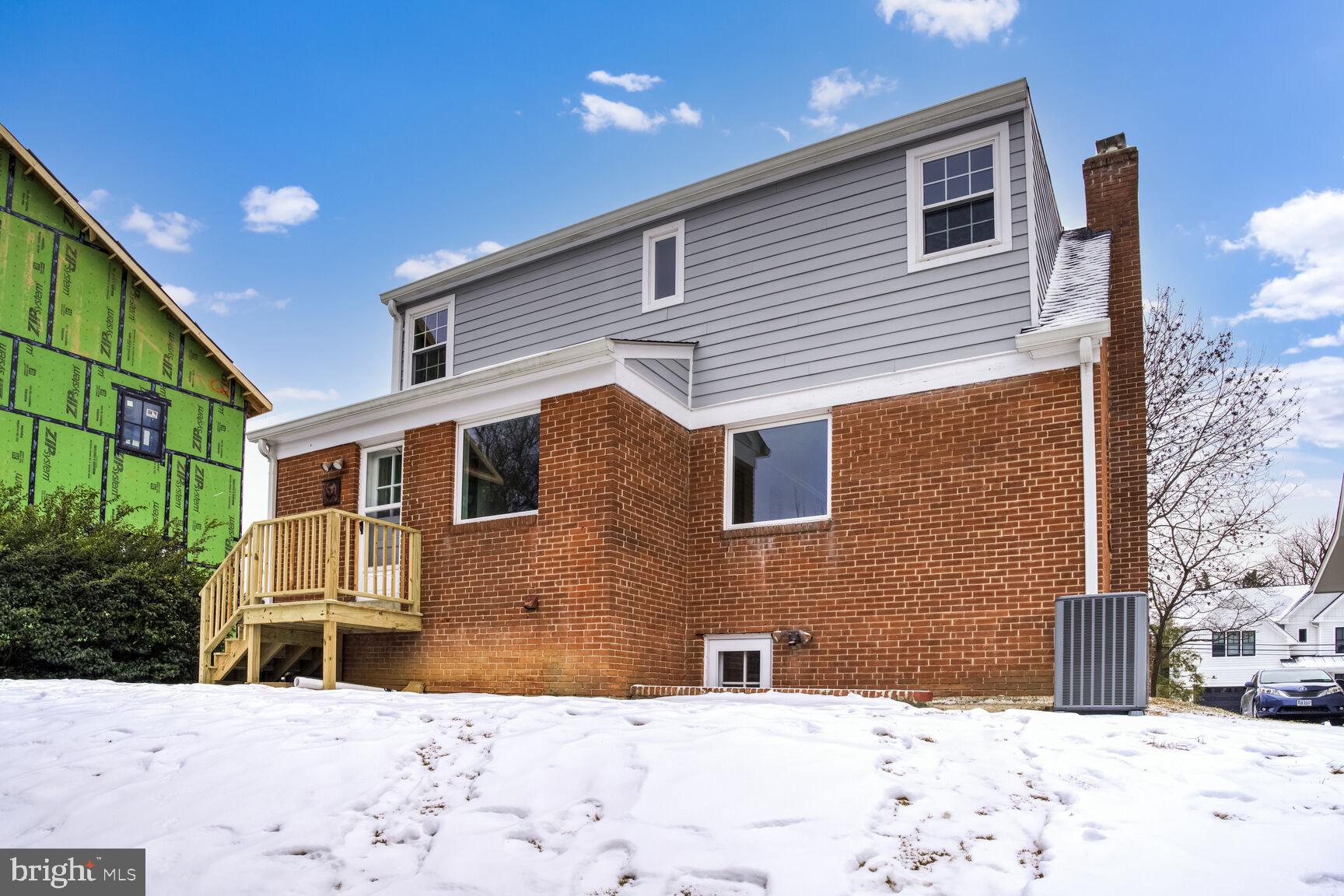 OVER LEE KNOLLS - Residential