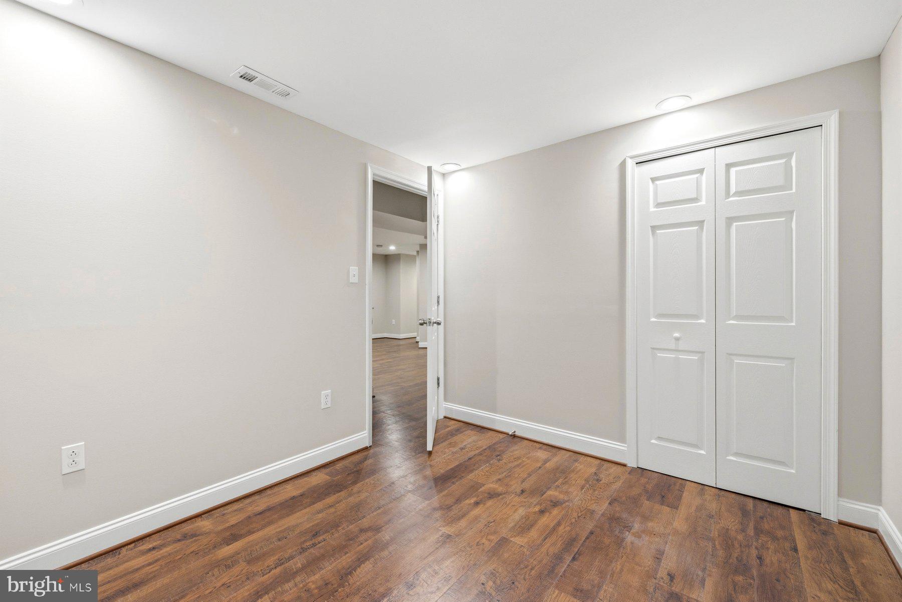 KINGS SQUARE - Residential