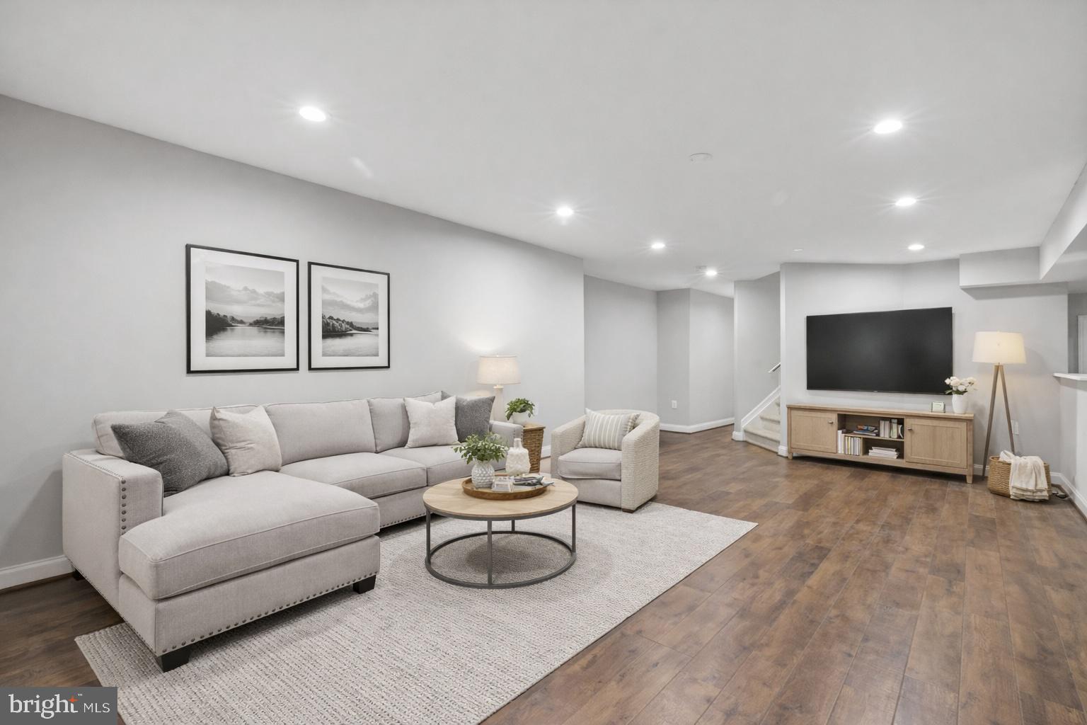 KINGS SQUARE - Residential