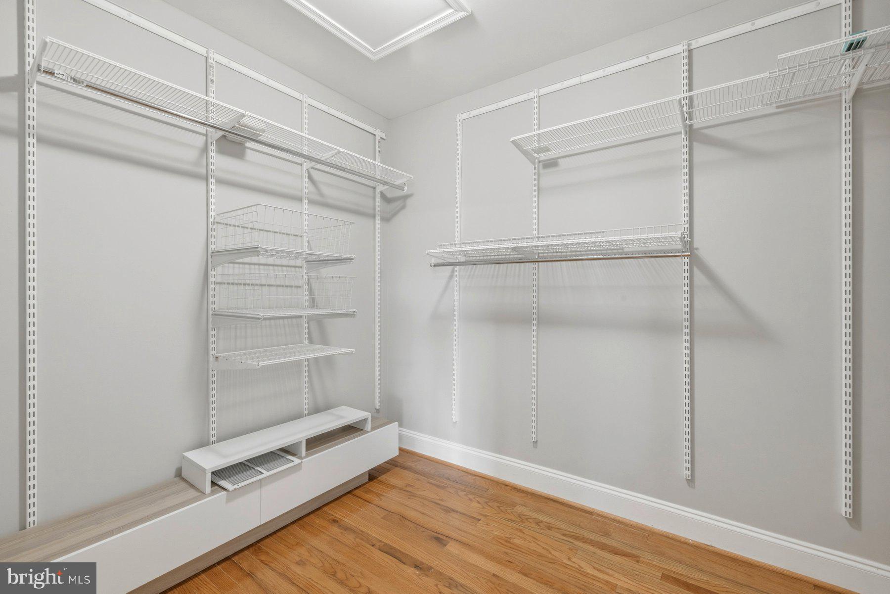 KINGS SQUARE - Residential