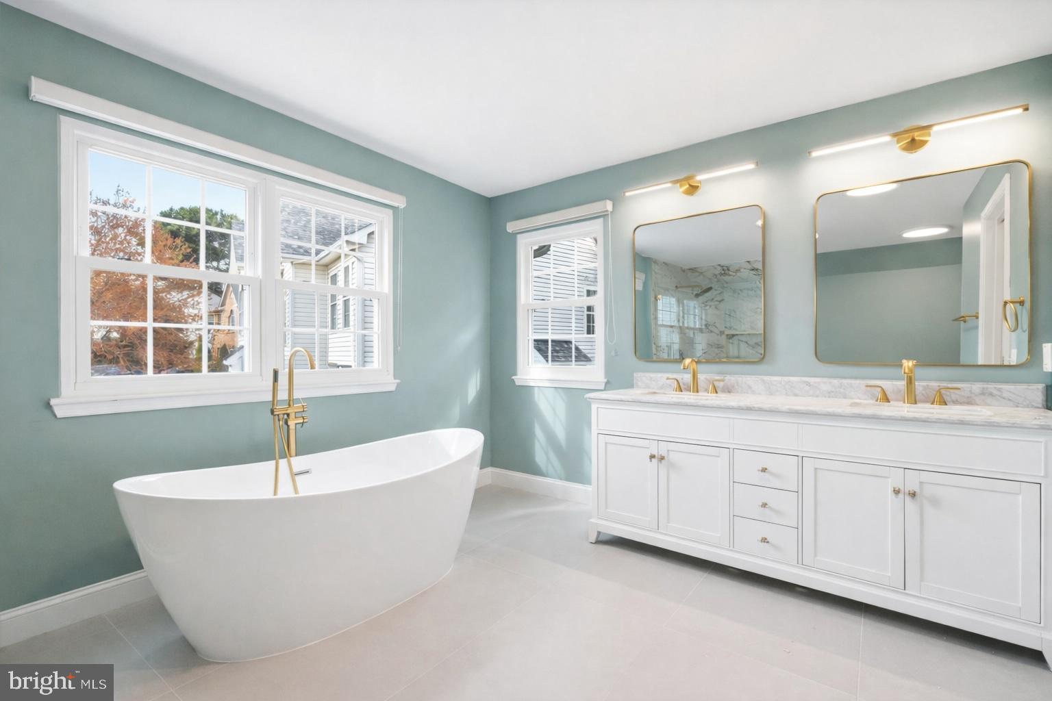 KINGS SQUARE - Residential