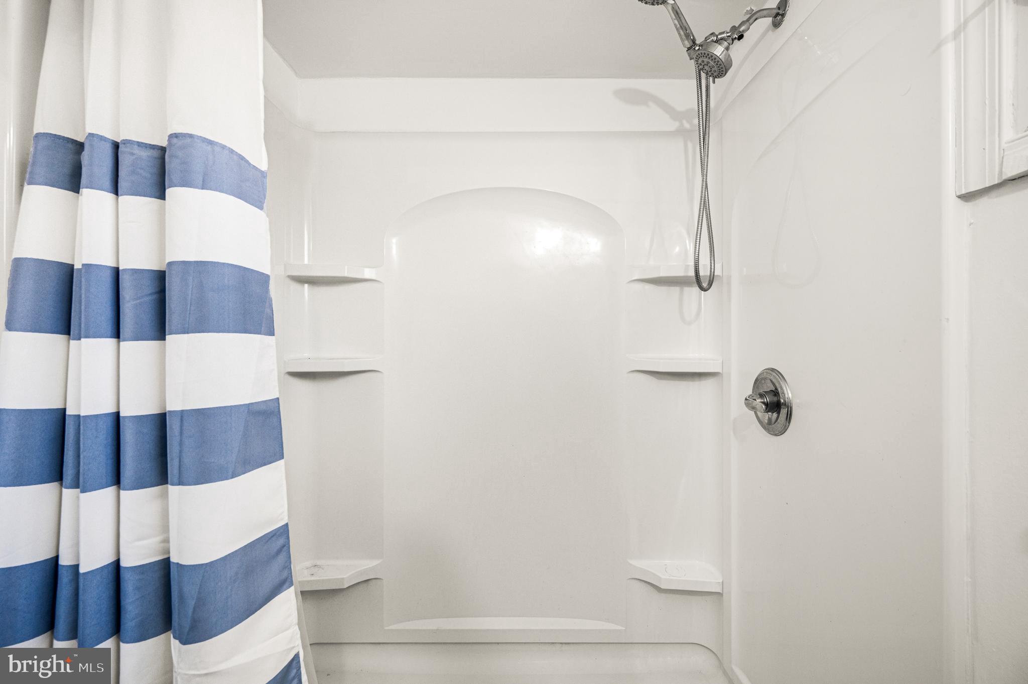 GRANDVIEW ESTS - Residential