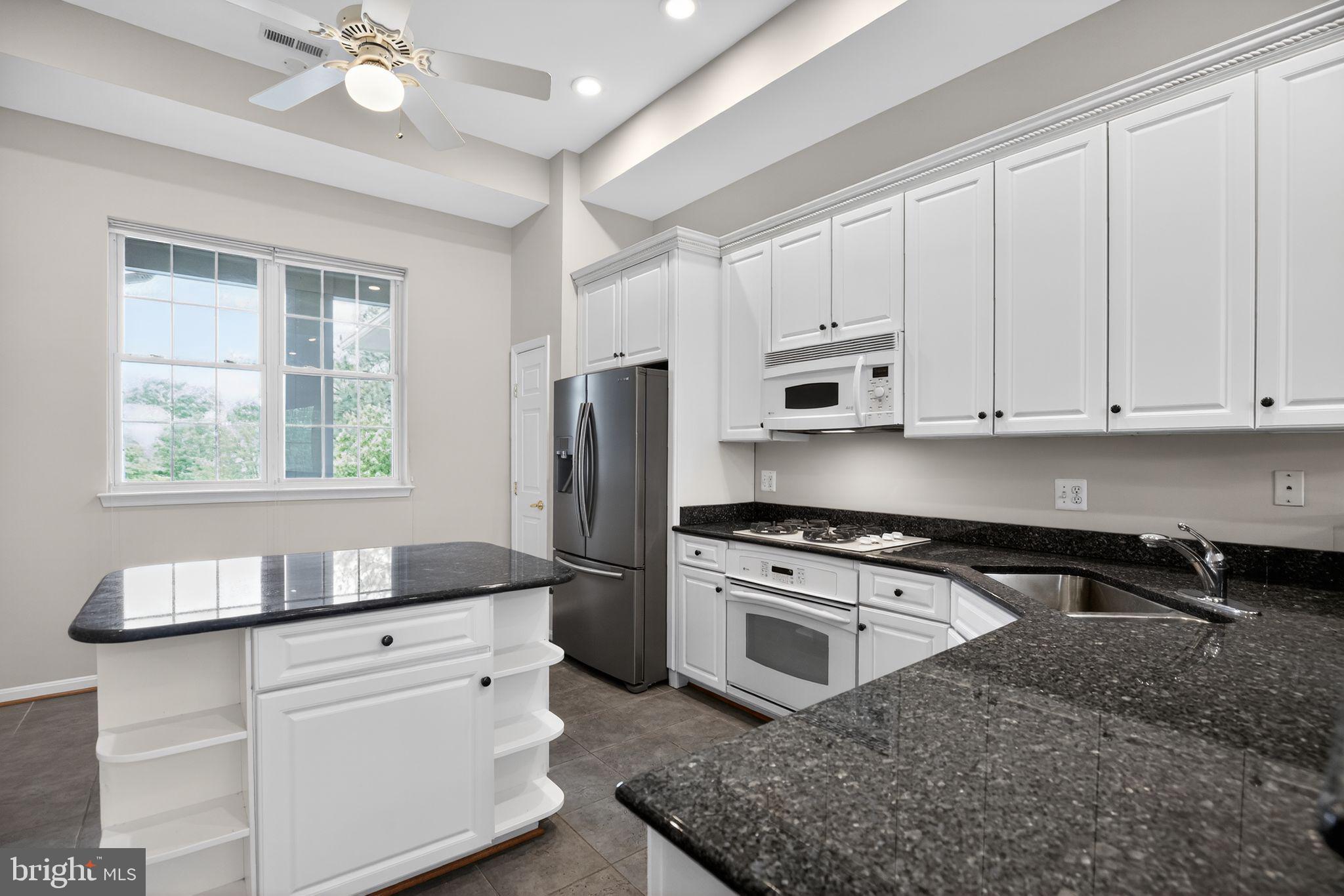 SOLOMONS LANDING - Residential