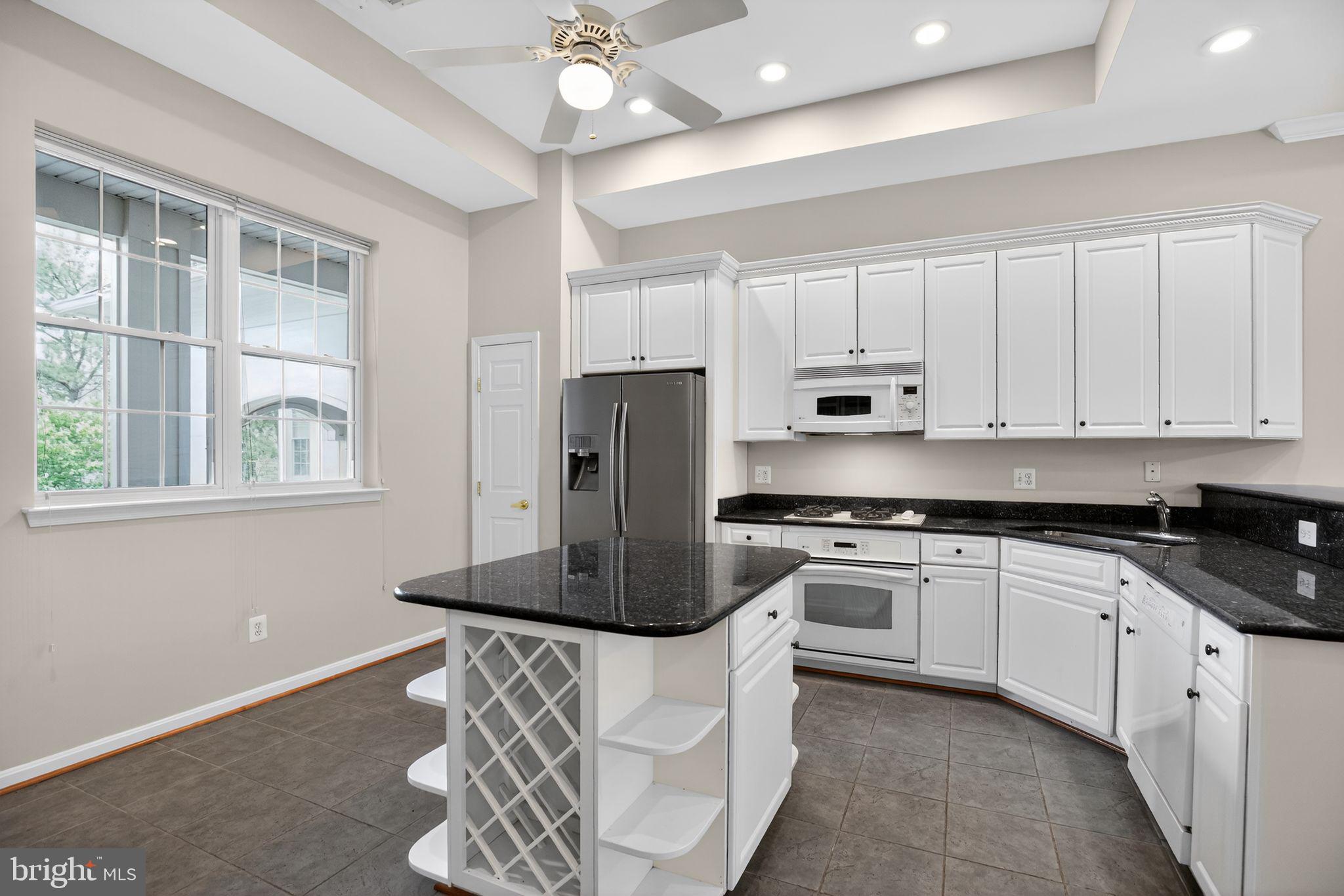 SOLOMONS LANDING - Residential