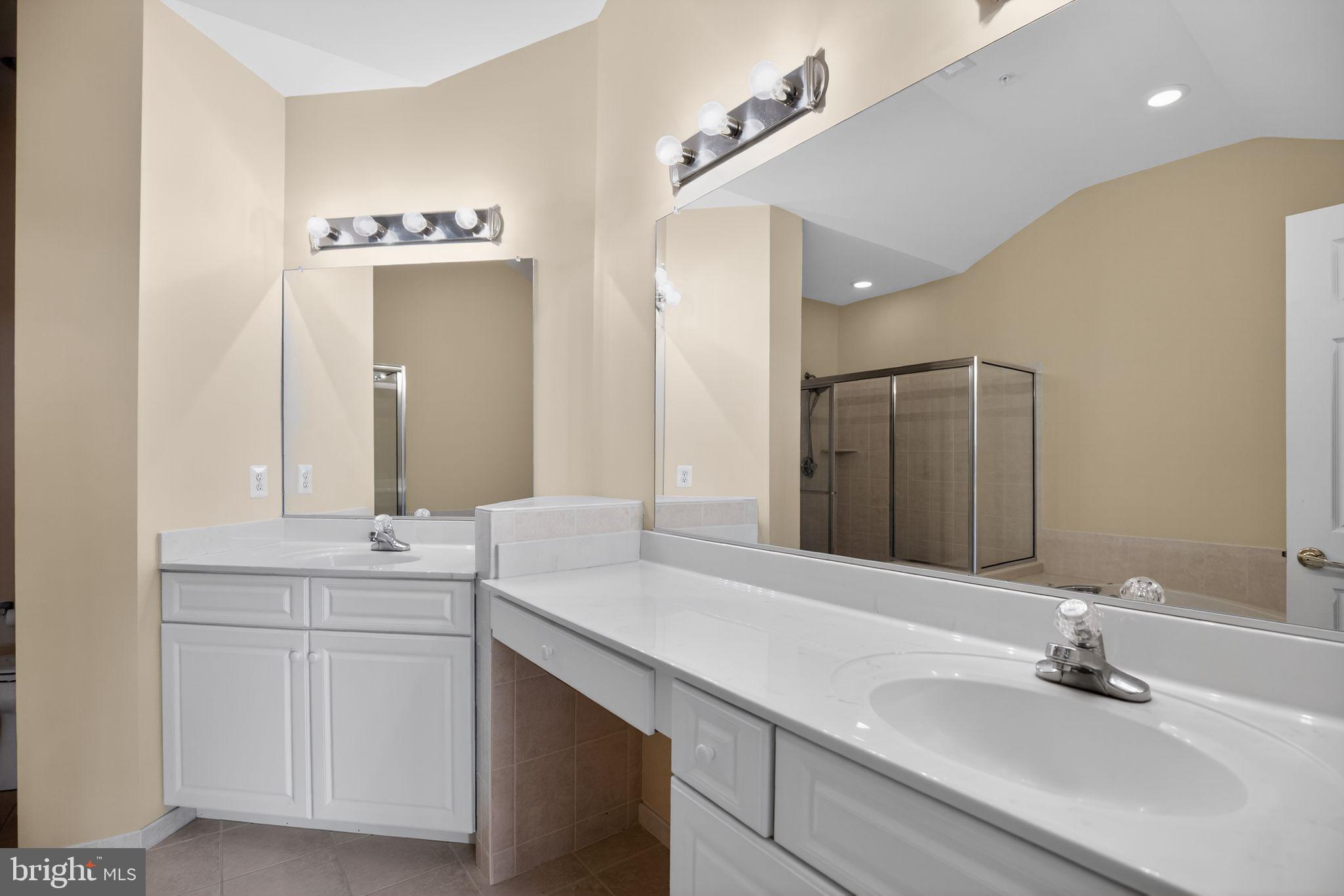 SOLOMONS LANDING - Residential