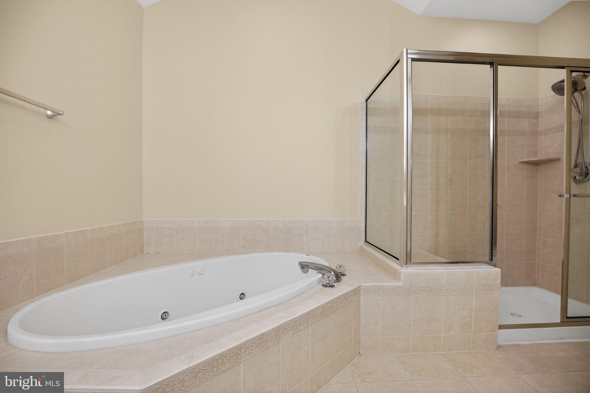 SOLOMONS LANDING - Residential