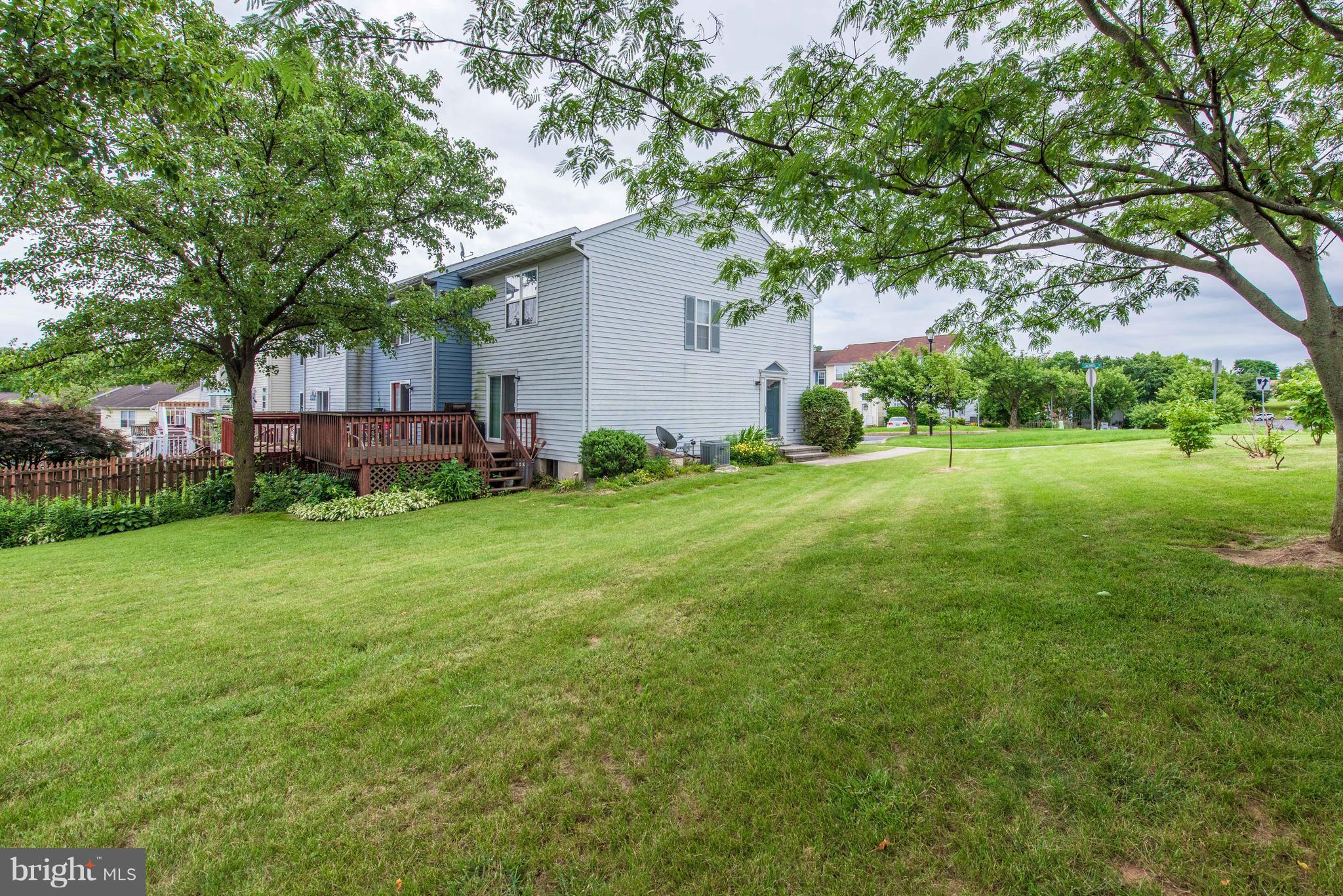 SMALL CROSSINGS - Residential