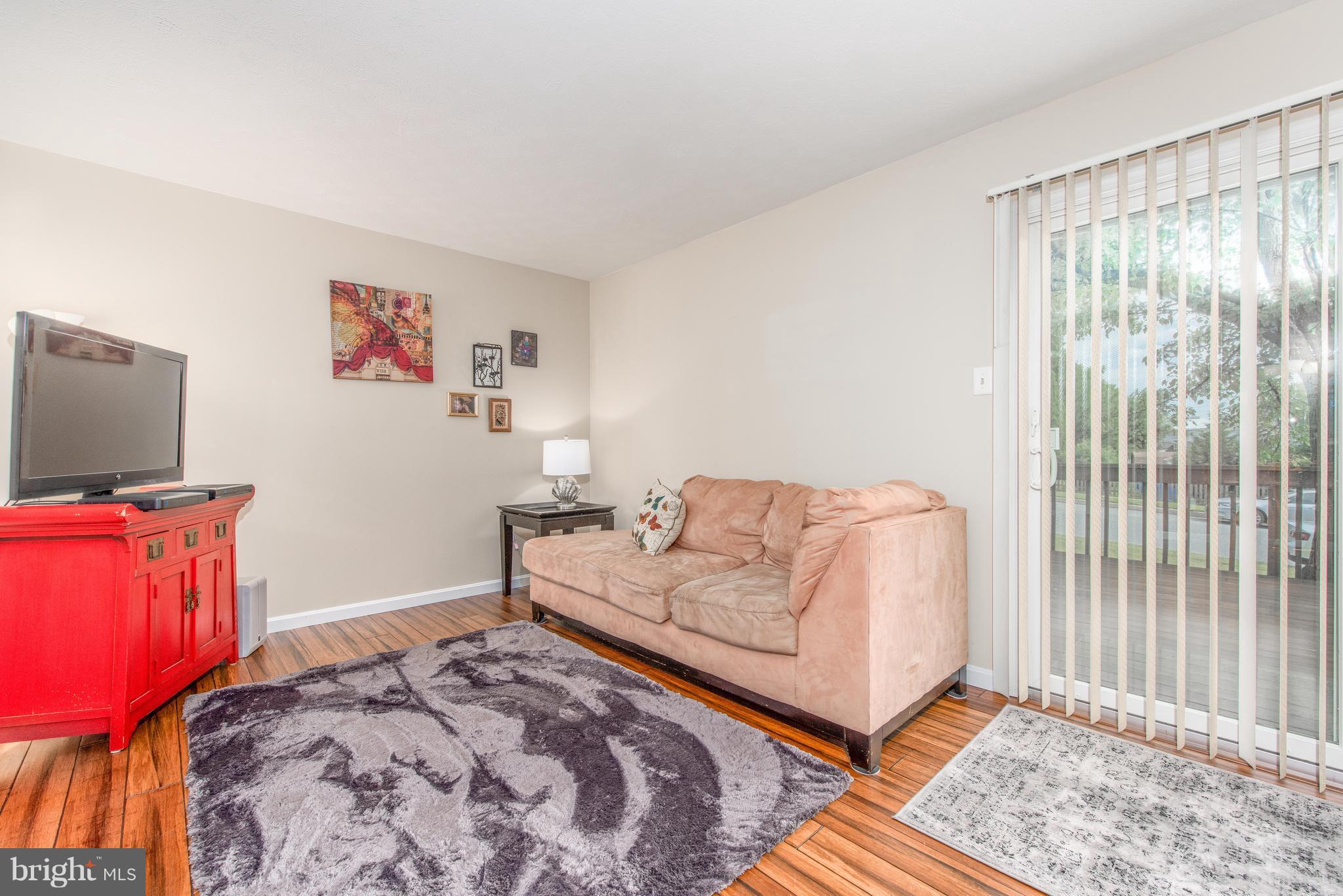 SMALL CROSSINGS - Residential