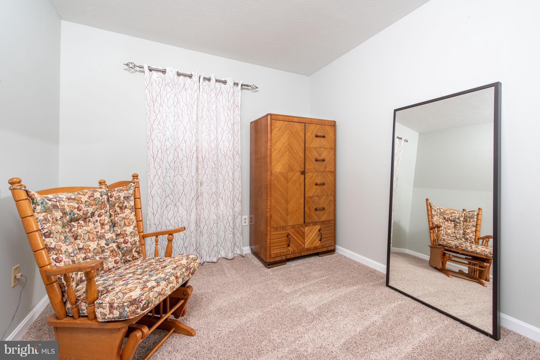 SMALL CROSSINGS - Residential