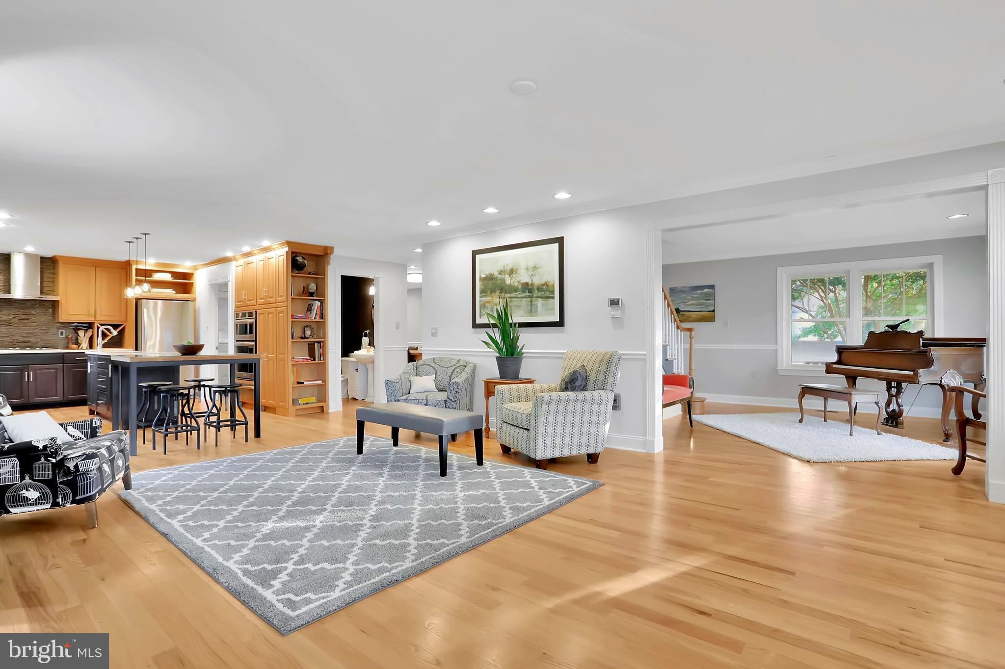 LOCUST HILL - Residential