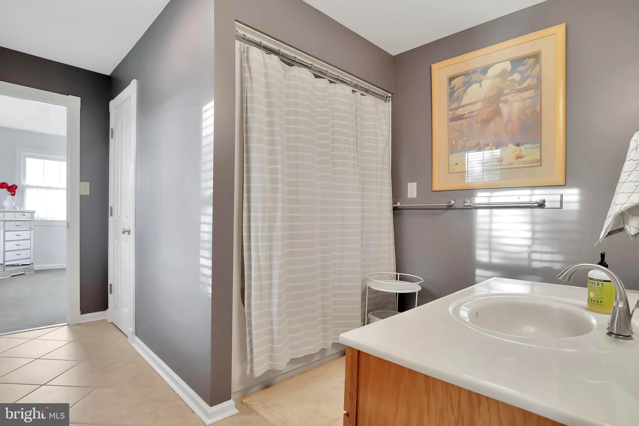 LOCUST HILL - Residential