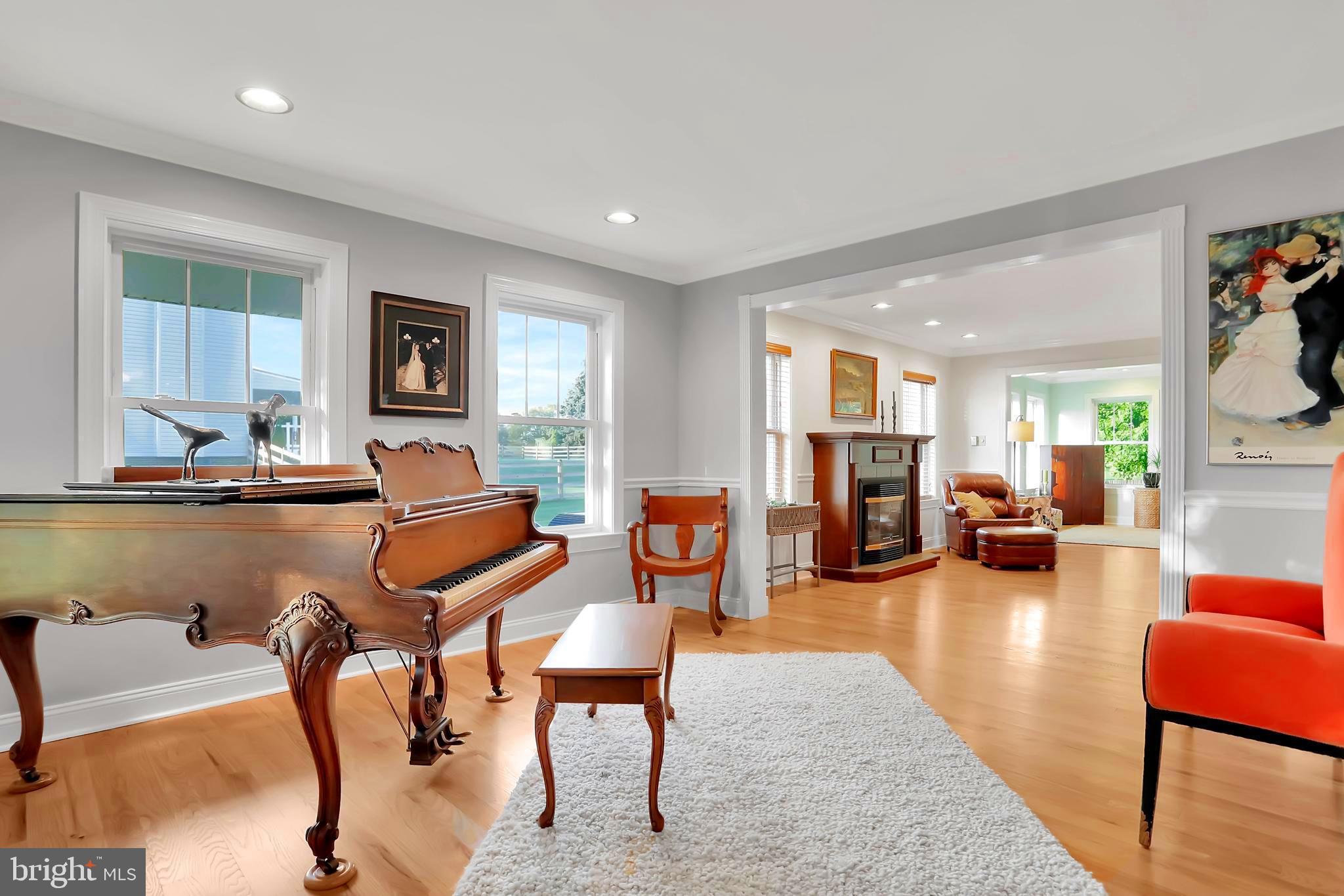 LOCUST HILL - Residential