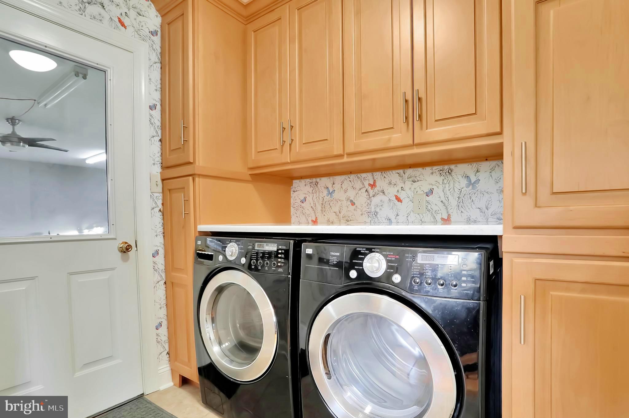 LOCUST HILL - Residential