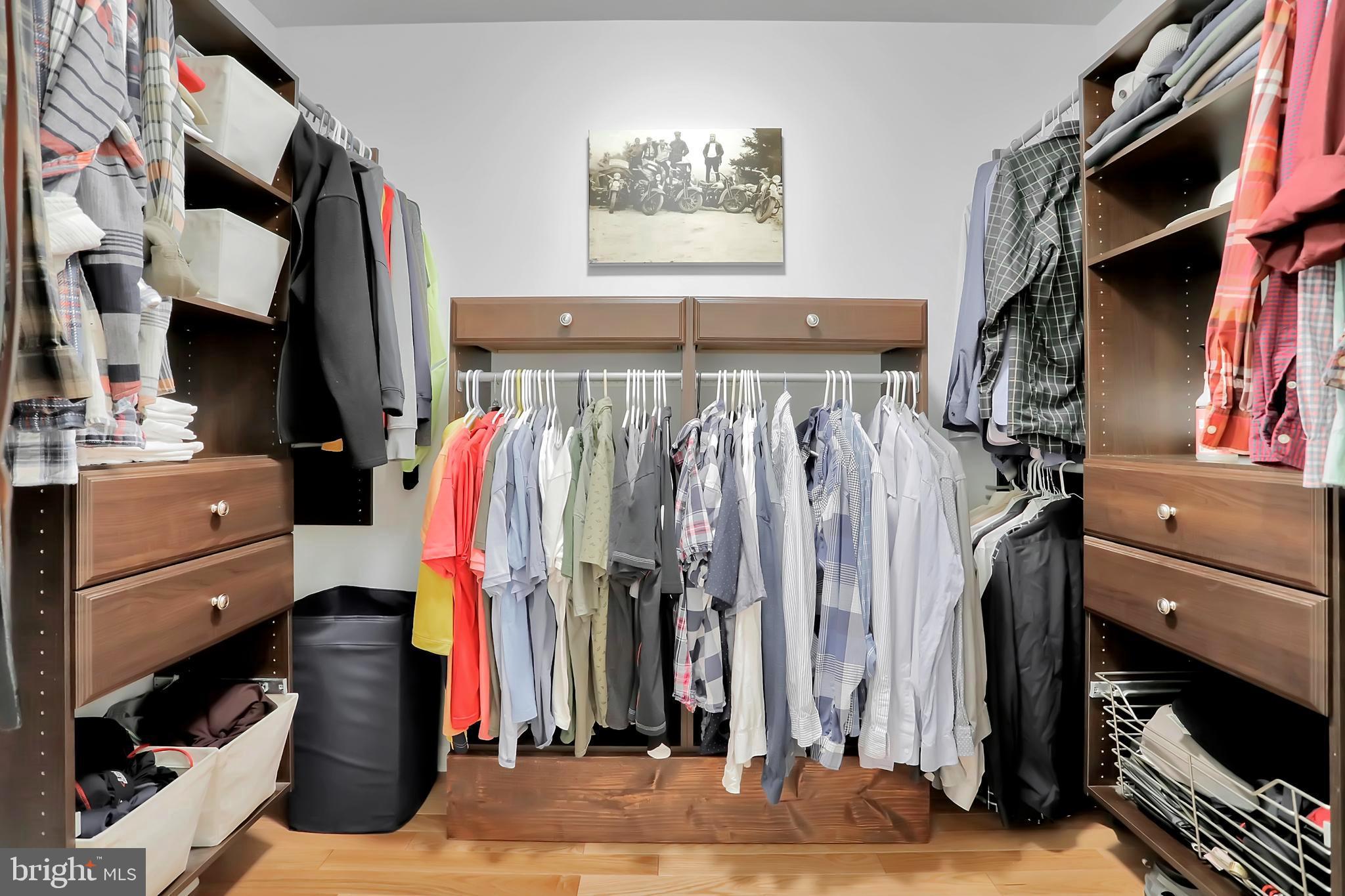 LOCUST HILL - Residential