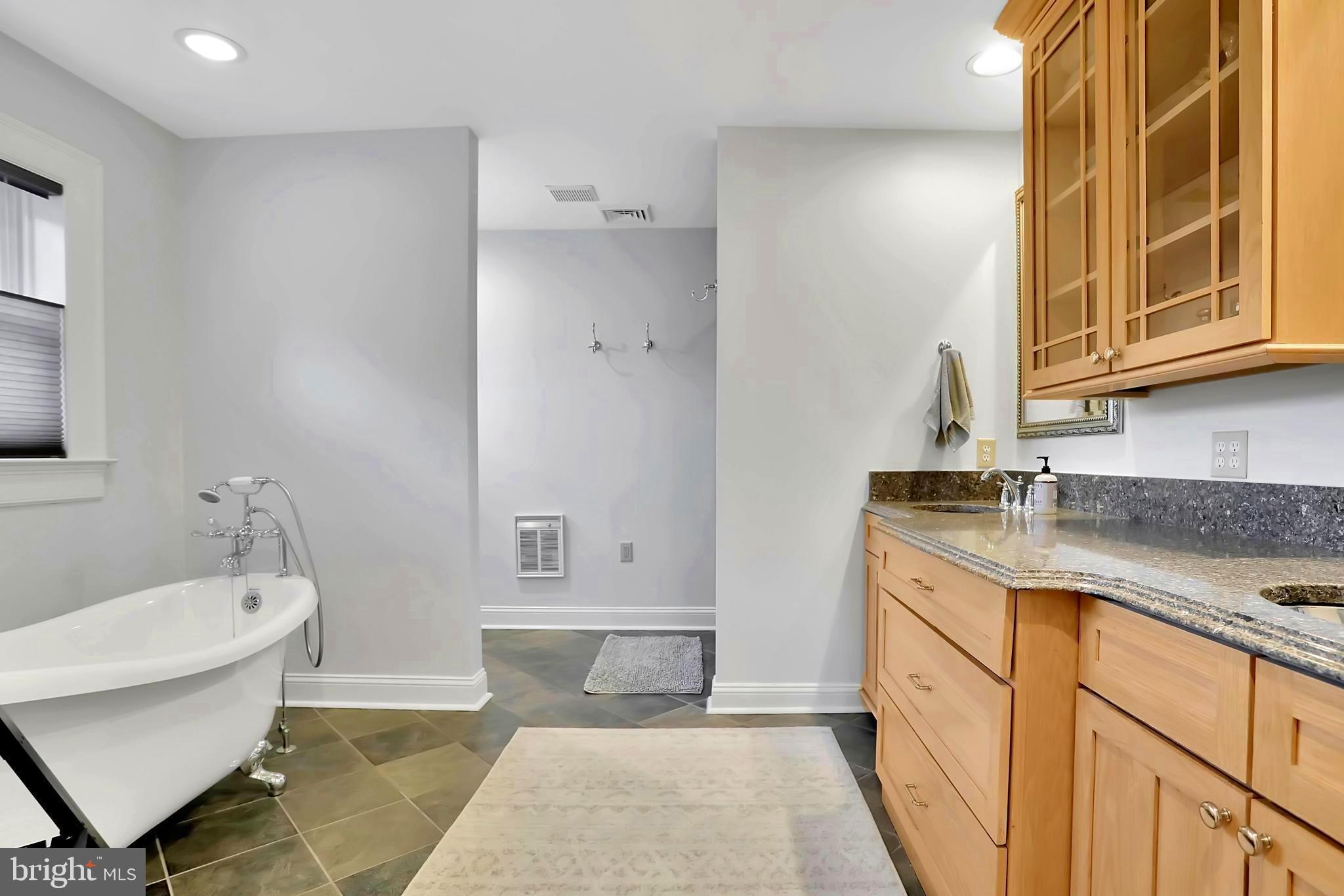 LOCUST HILL - Residential