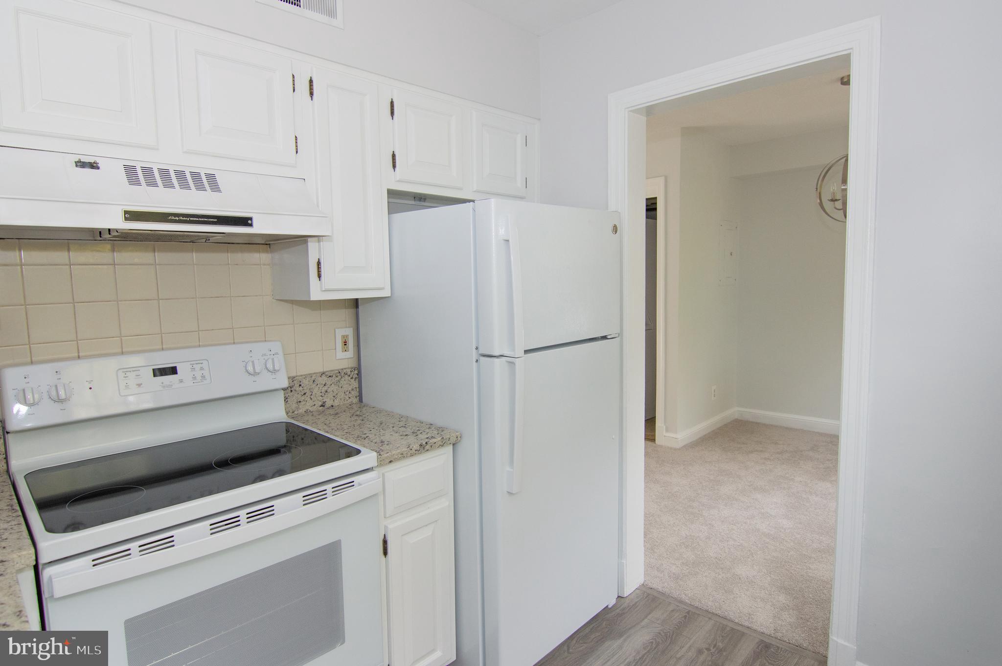 CAMBRIDGE COURTS - Residential Lease