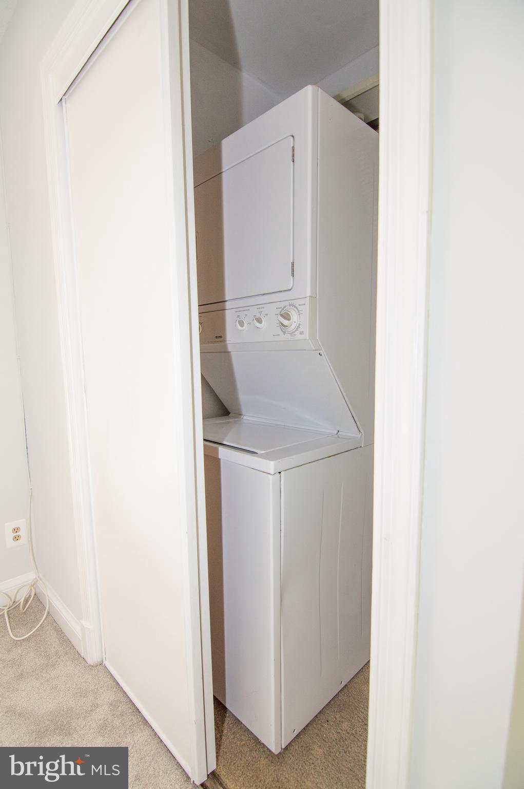 CAMBRIDGE COURTS - Residential Lease