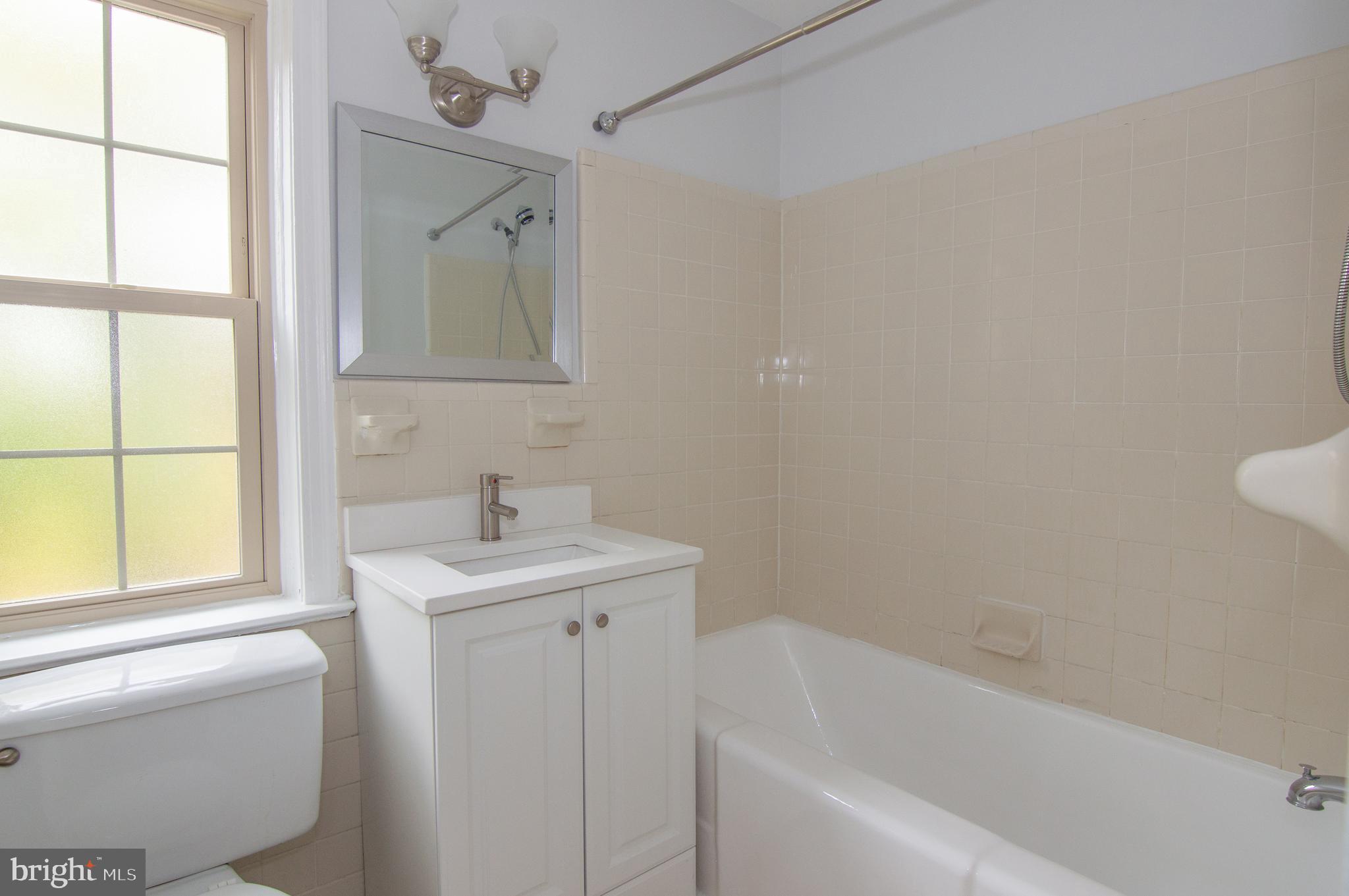 CAMBRIDGE COURTS - Residential Lease