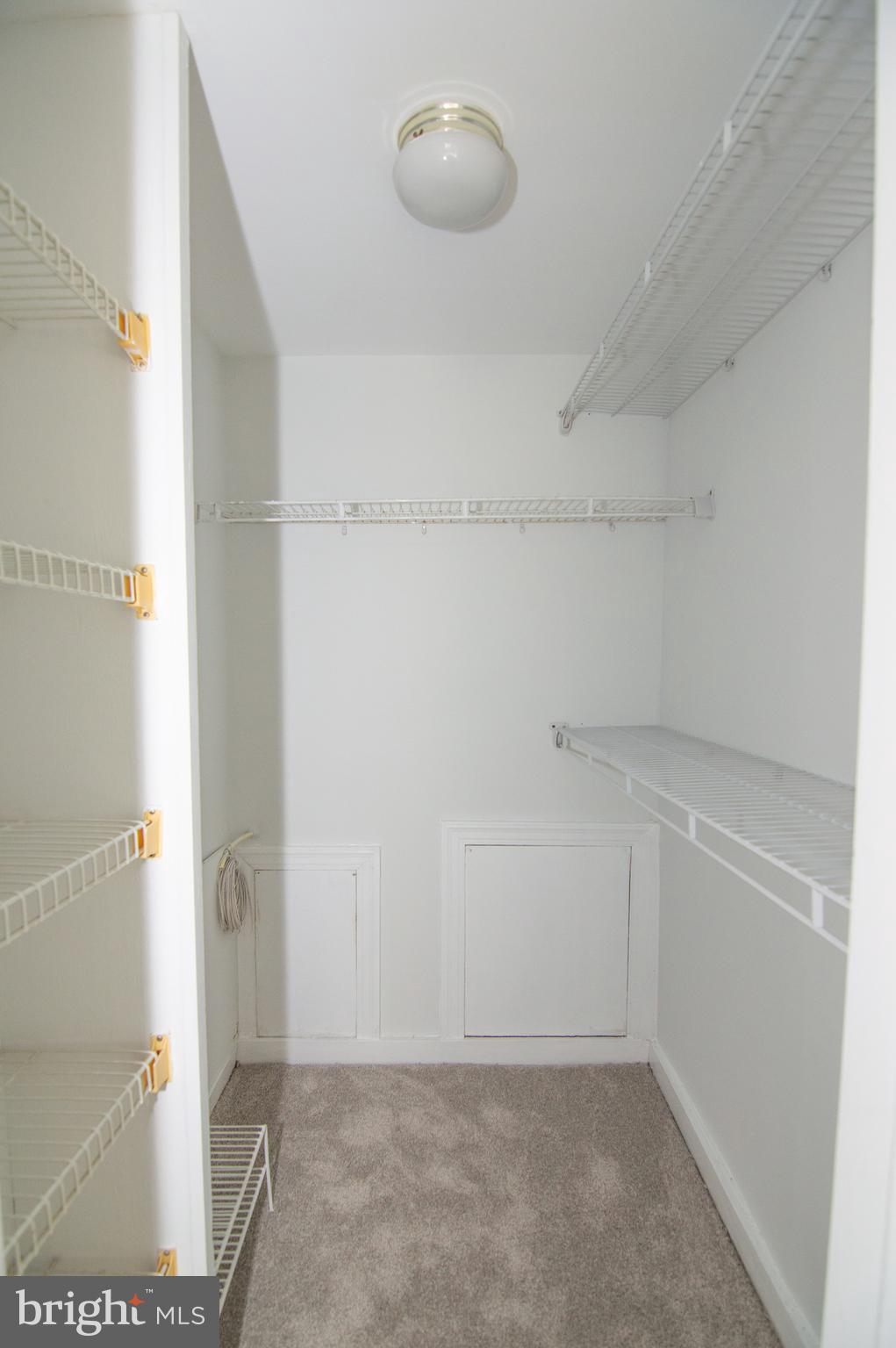 CAMBRIDGE COURTS - Residential Lease