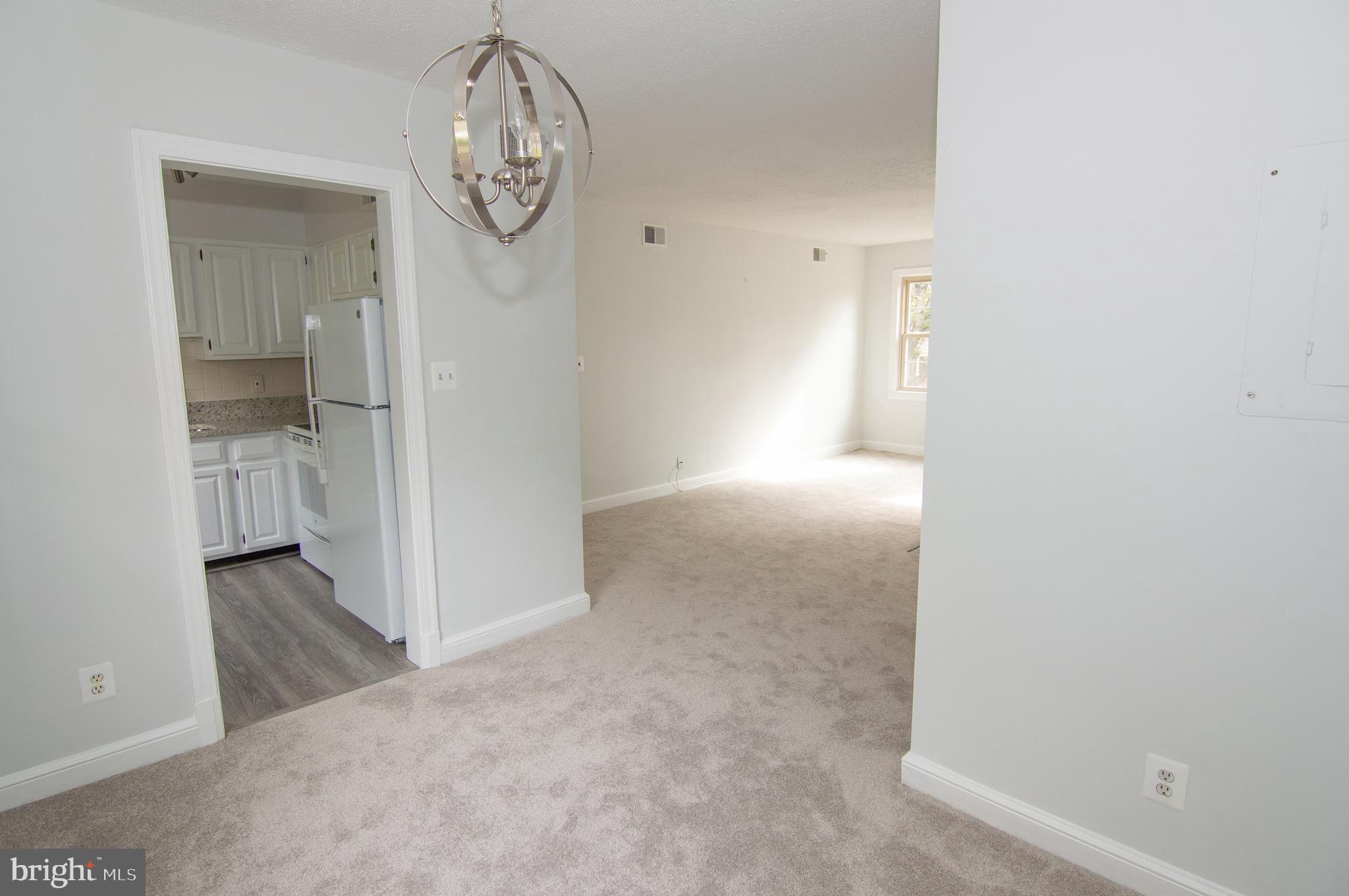 CAMBRIDGE COURTS - Residential Lease