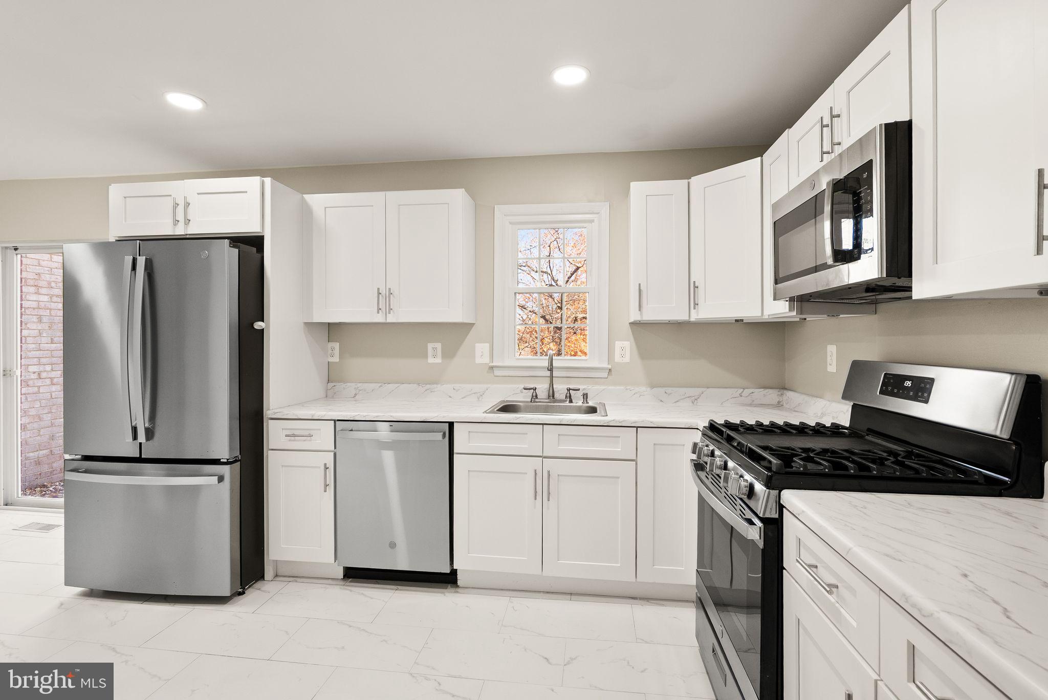 8205 CEDAR LANDING COURT