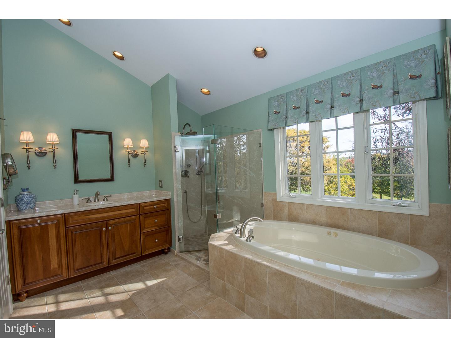 WHITEHORSE - Residential