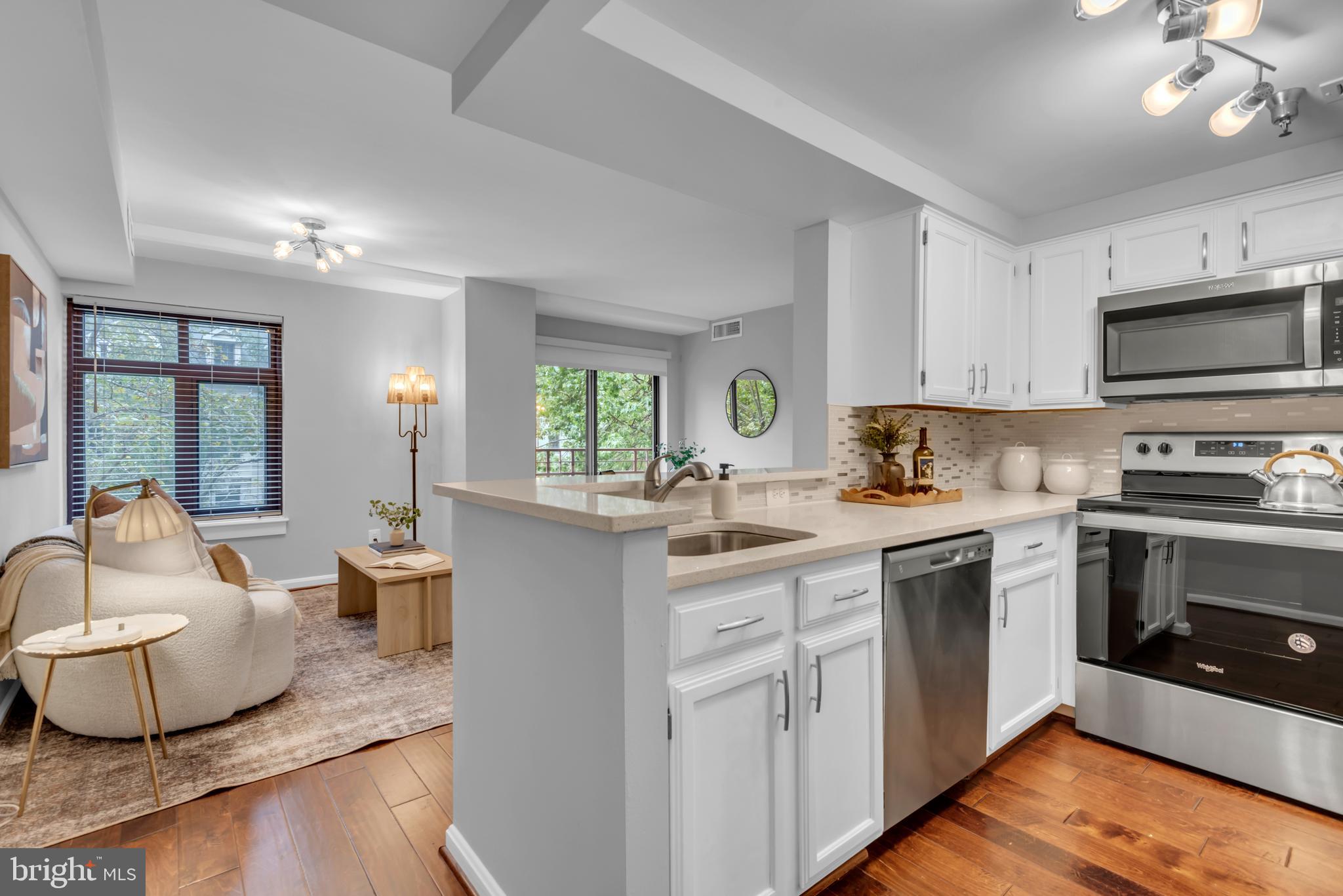 2400 CLARENDON BOULEVARD 212