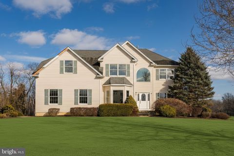 Homes For Sale - 17 Cutter Court Ct<br/> CREAM RIDGE, NJ 08514