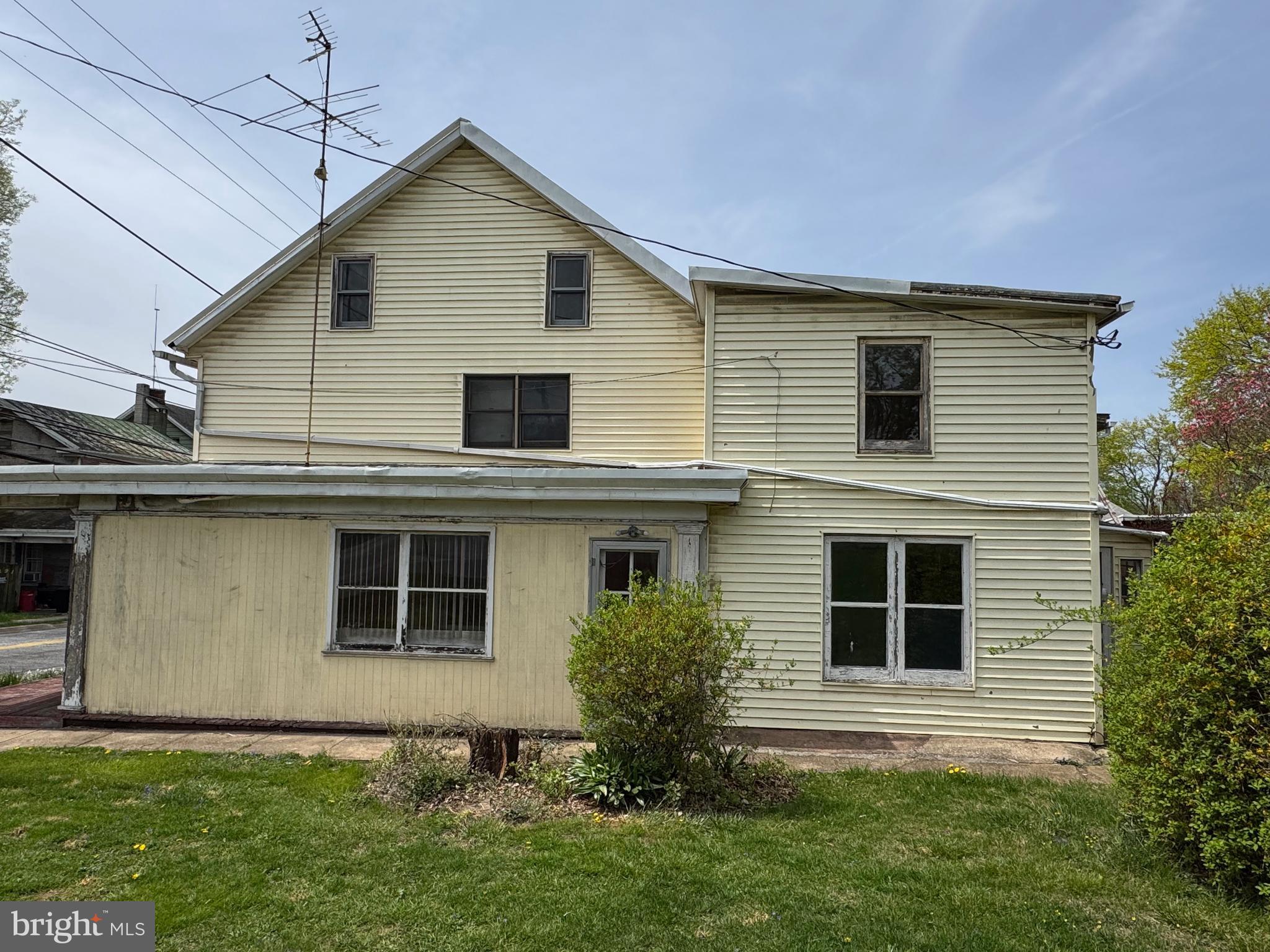 2292 OLD TRAIL ROAD 2294