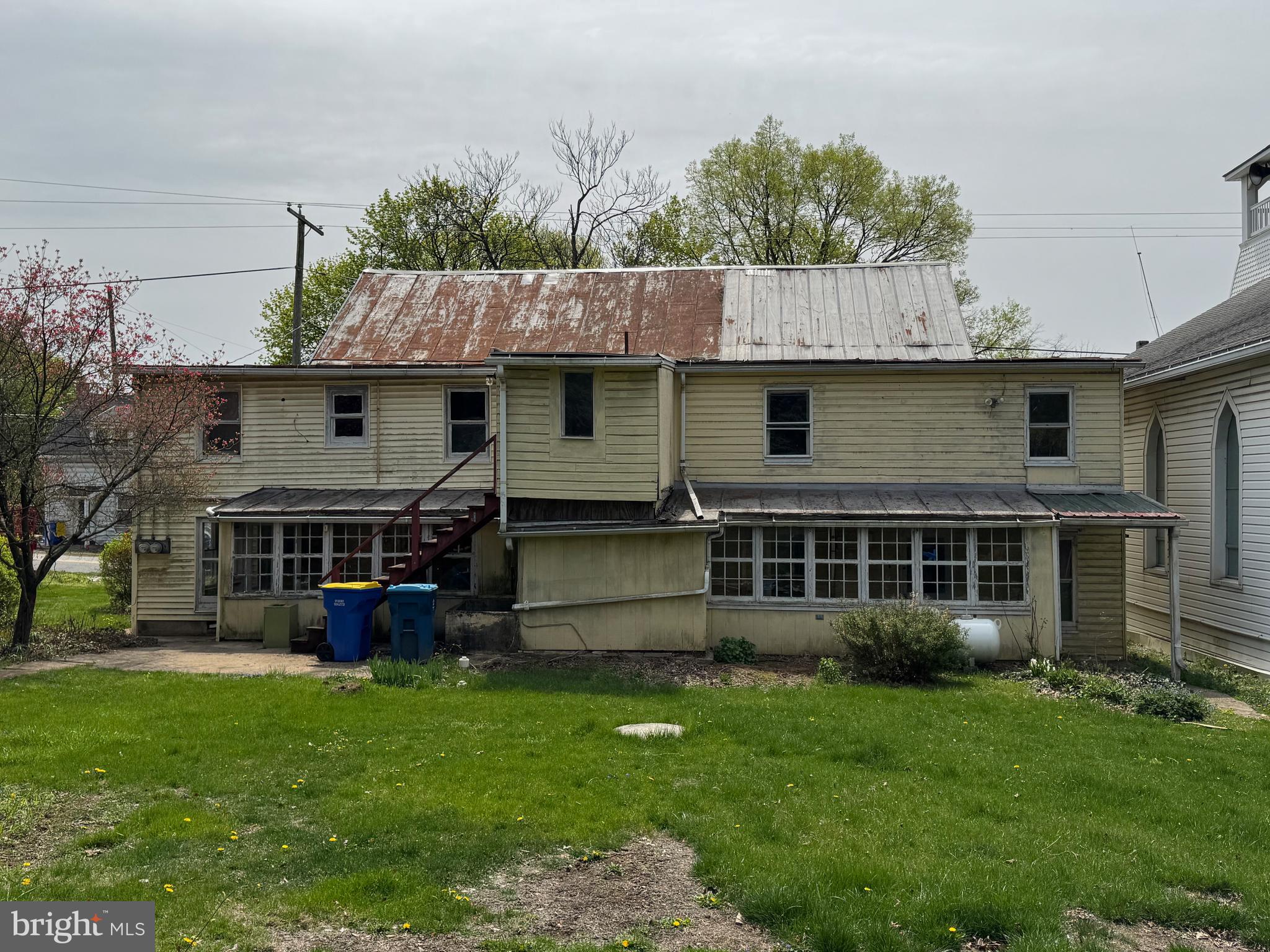 2292 OLD TRAIL ROAD 2294