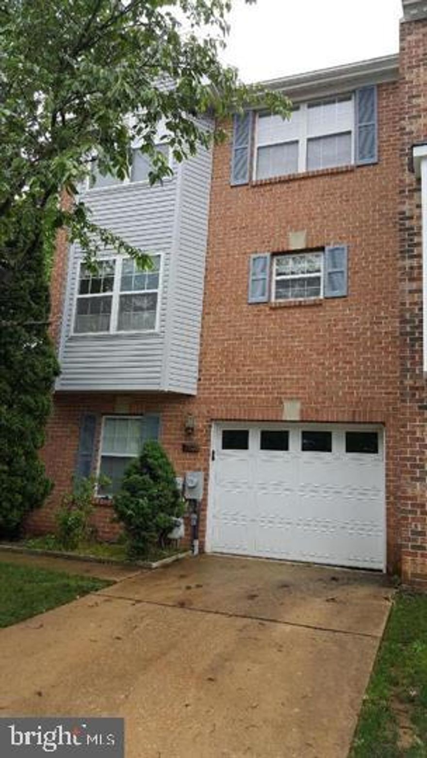 Non Riparian WATERFRONT! End unit townhouse in Pine Valley. Unique floor plan. Enter on main level to foyer, family room, powder room, laundry and garage. Up one flight to the Kitchen, LR, DR and powder room. Large Bay Window from kitchen with views of GOLF COURSE and LAKE.  View of  Deep Creek from Family room, Living Room and Master Bedroom. Walk to pier and small boat storage only feet away! Some newer appliances and carpeting. Brand new HVAC Available approx August 1.