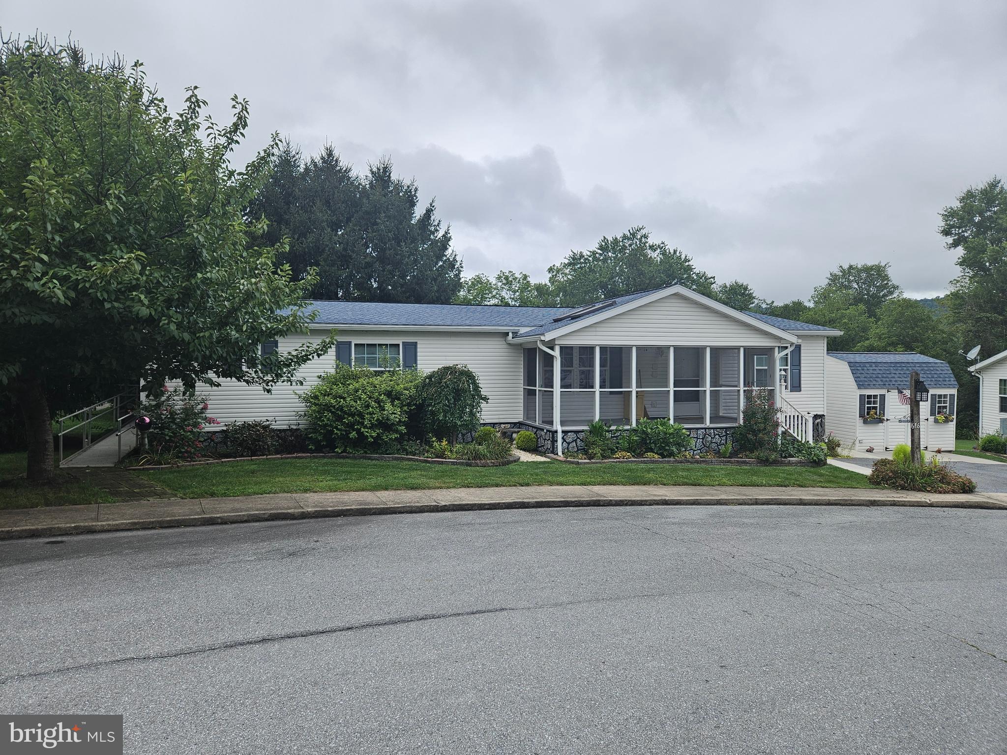500 MOUNT AIRY ROAD ROAD 16