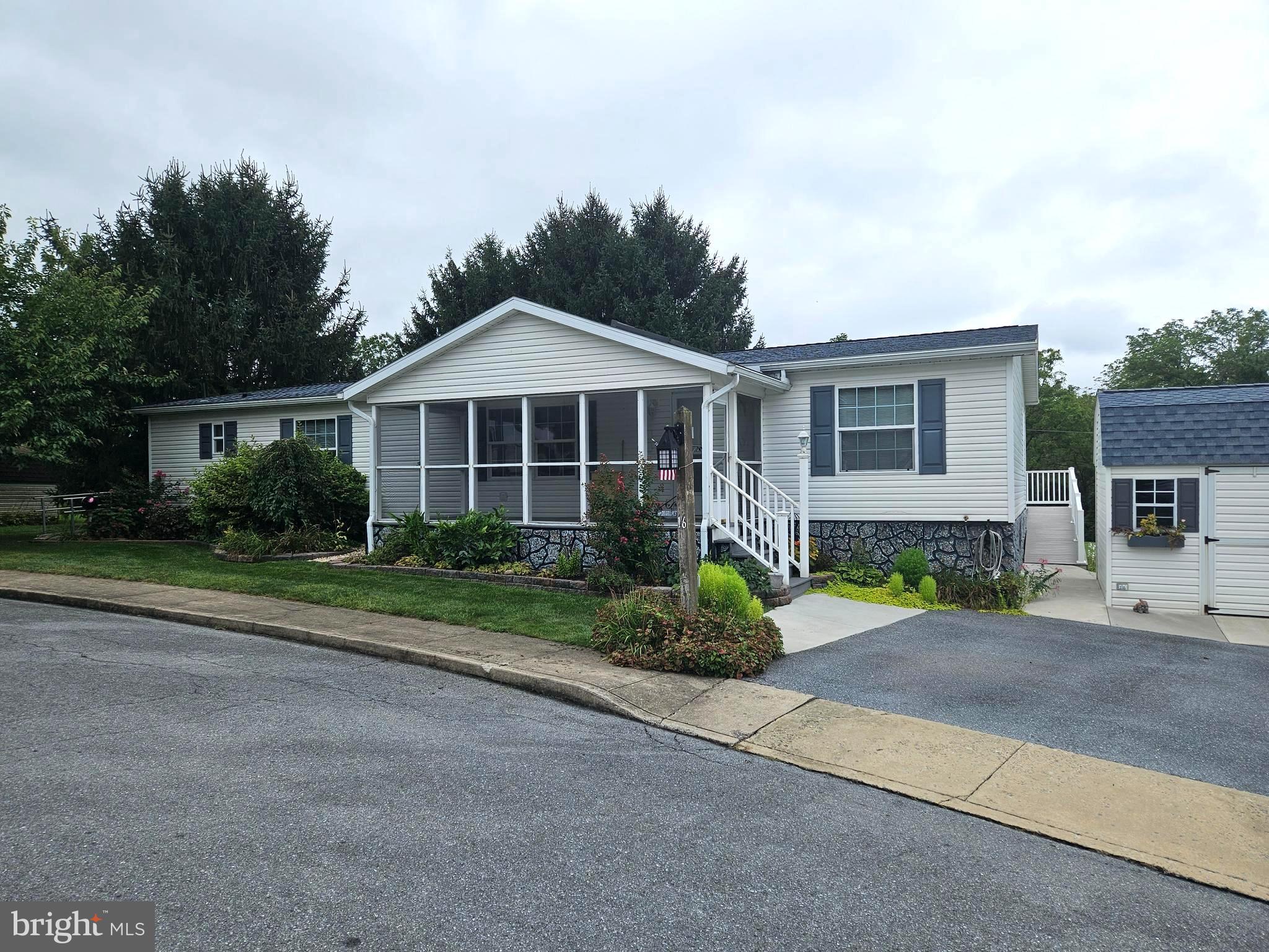 500 MOUNT AIRY ROAD ROAD 16