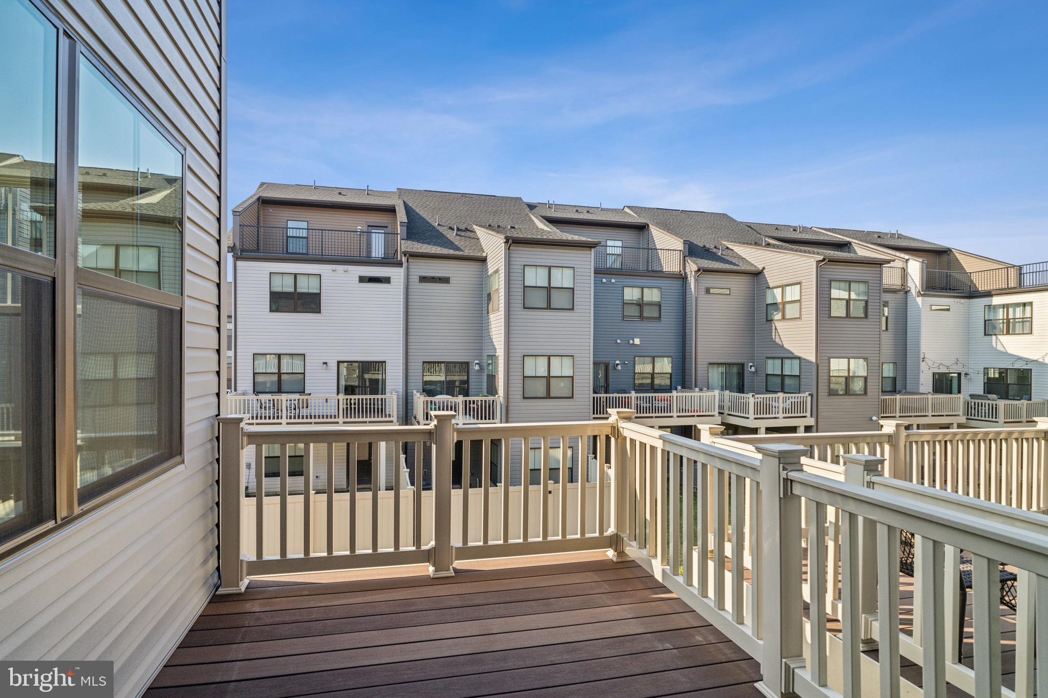 TANYARD SHORES - Residential