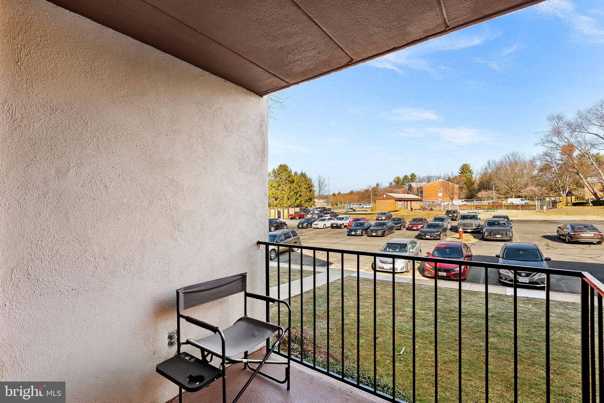 COUNTRY CLUB GREEN - Residential