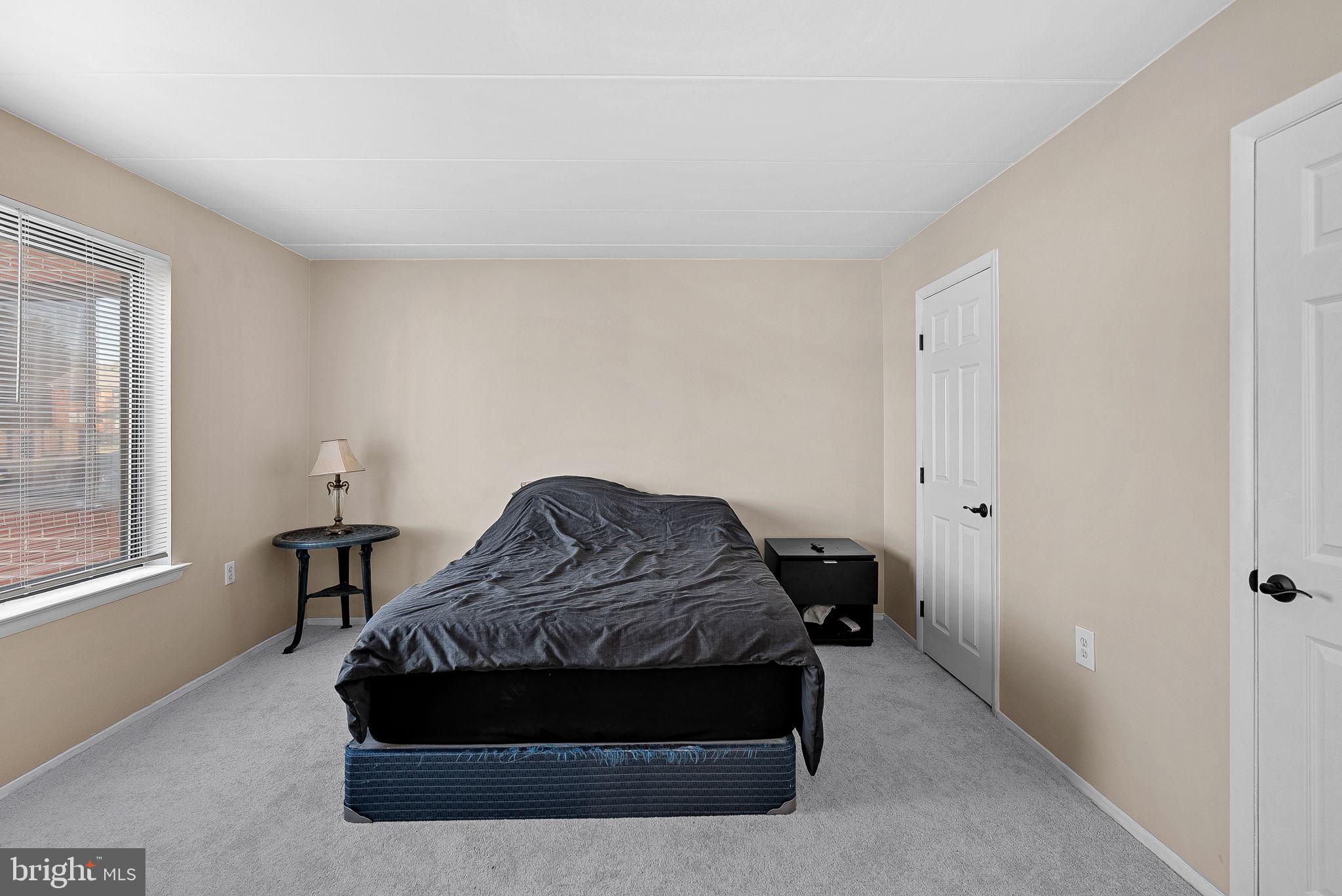 COUNTRY CLUB GREEN - Residential