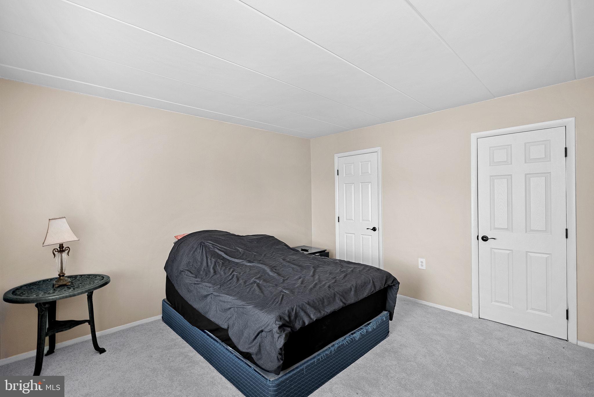 COUNTRY CLUB GREEN - Residential