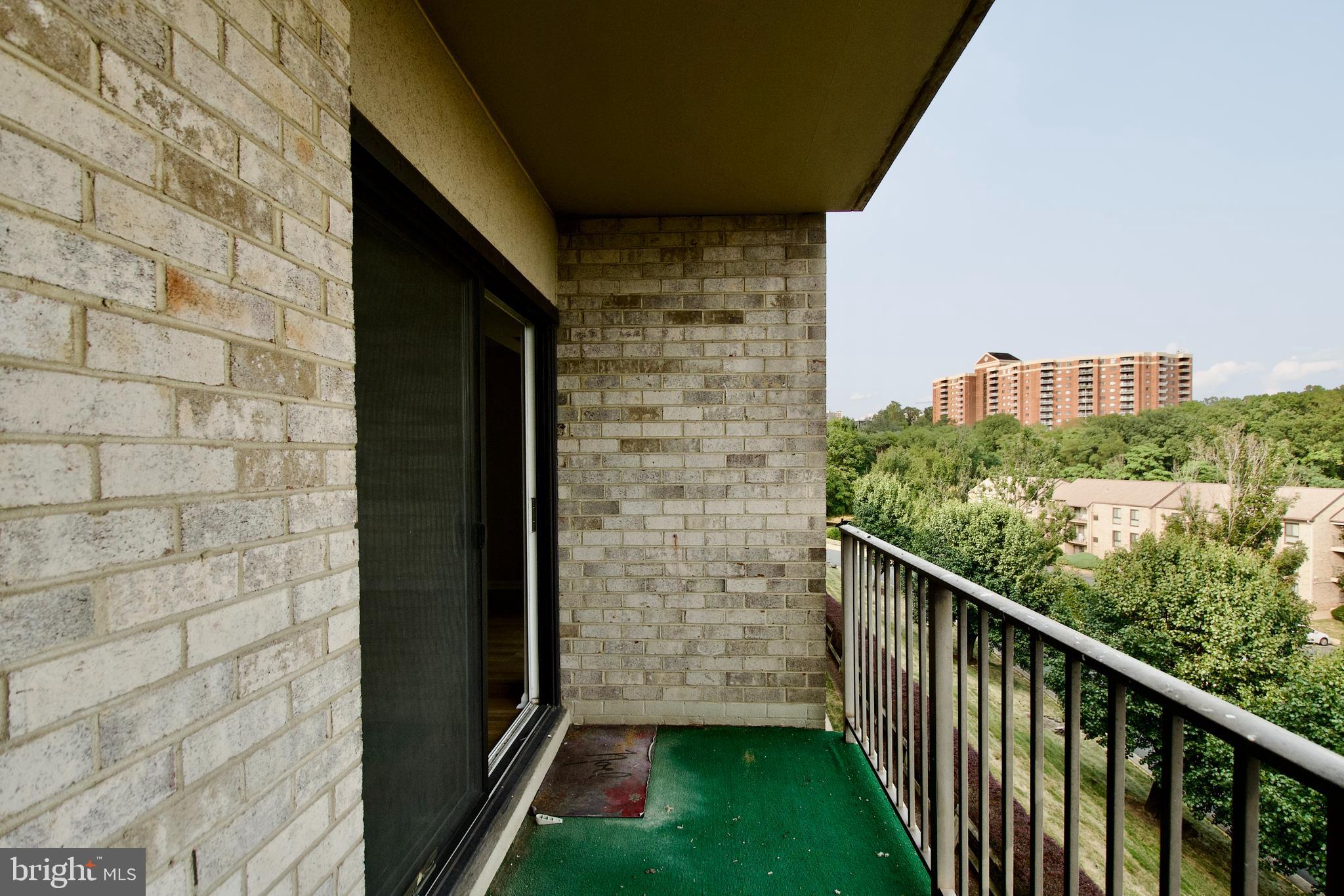 EDSALL BLUFF - Residential Lease